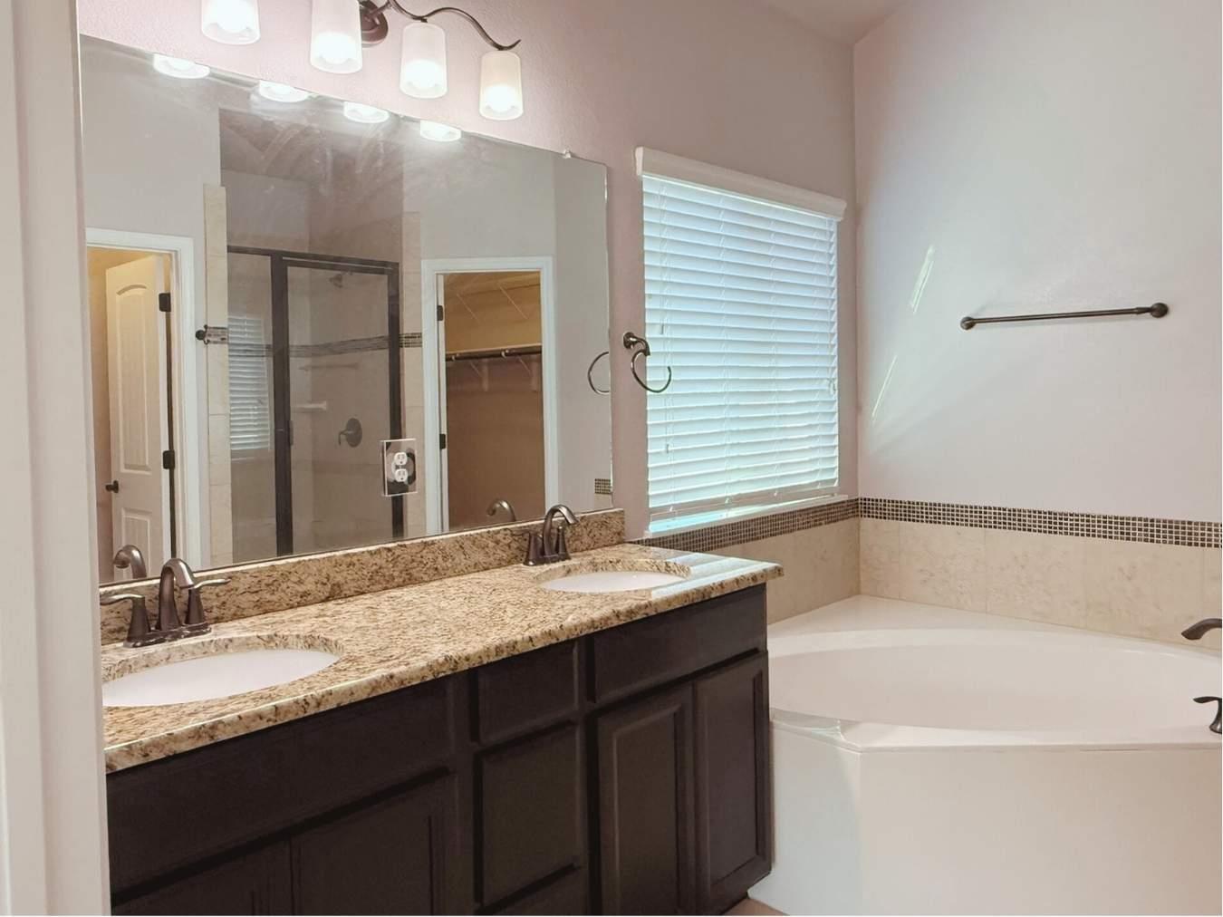 323 Chisholm Trl, Bastrop, TX 78602