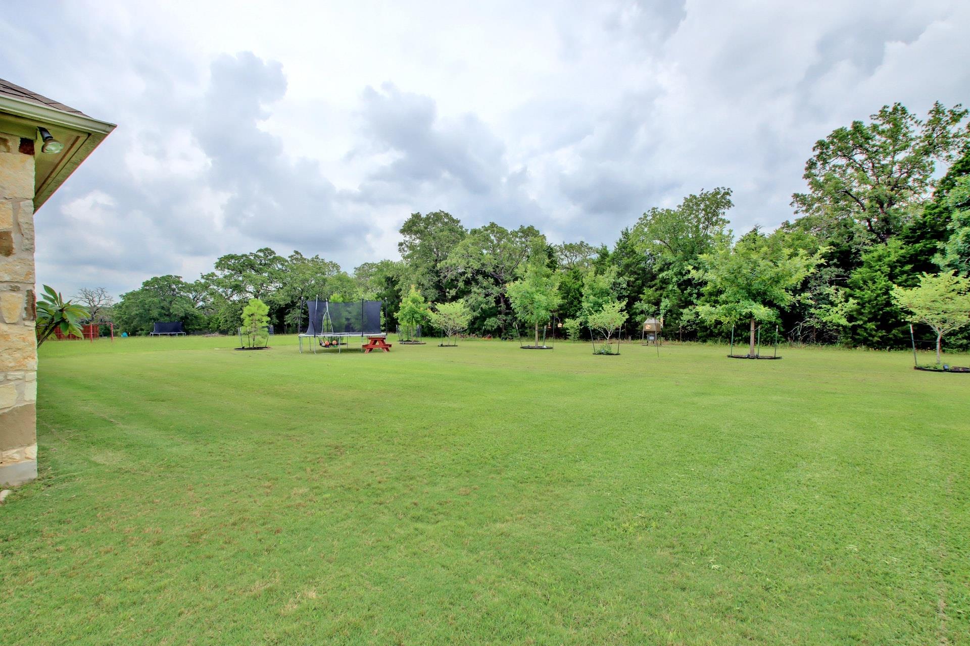 323 Chisholm Trl, Bastrop, TX 78602
