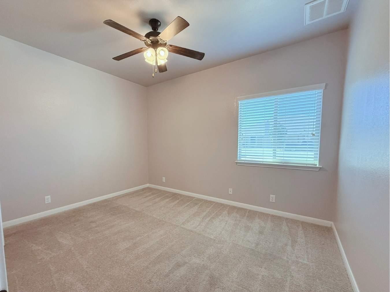 323 Chisholm Trl, Bastrop, TX 78602