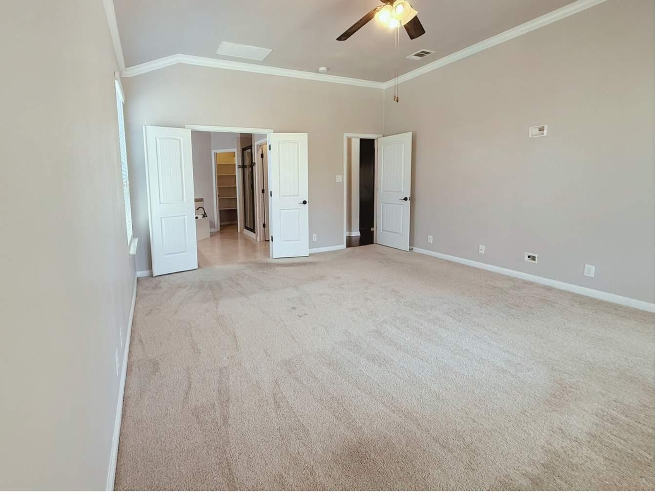 323 Chisholm Trl, Bastrop, TX 78602