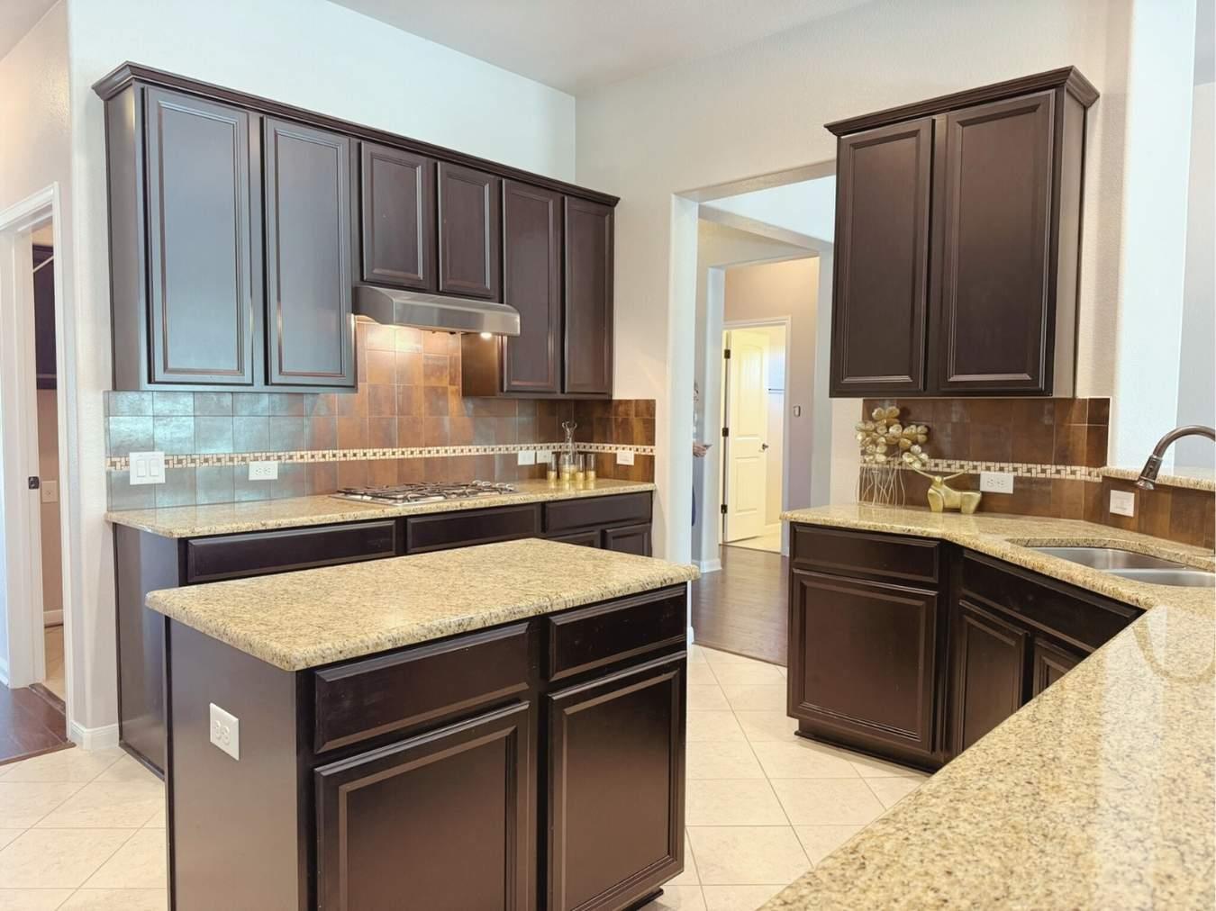 323 Chisholm Trl, Bastrop, TX 78602