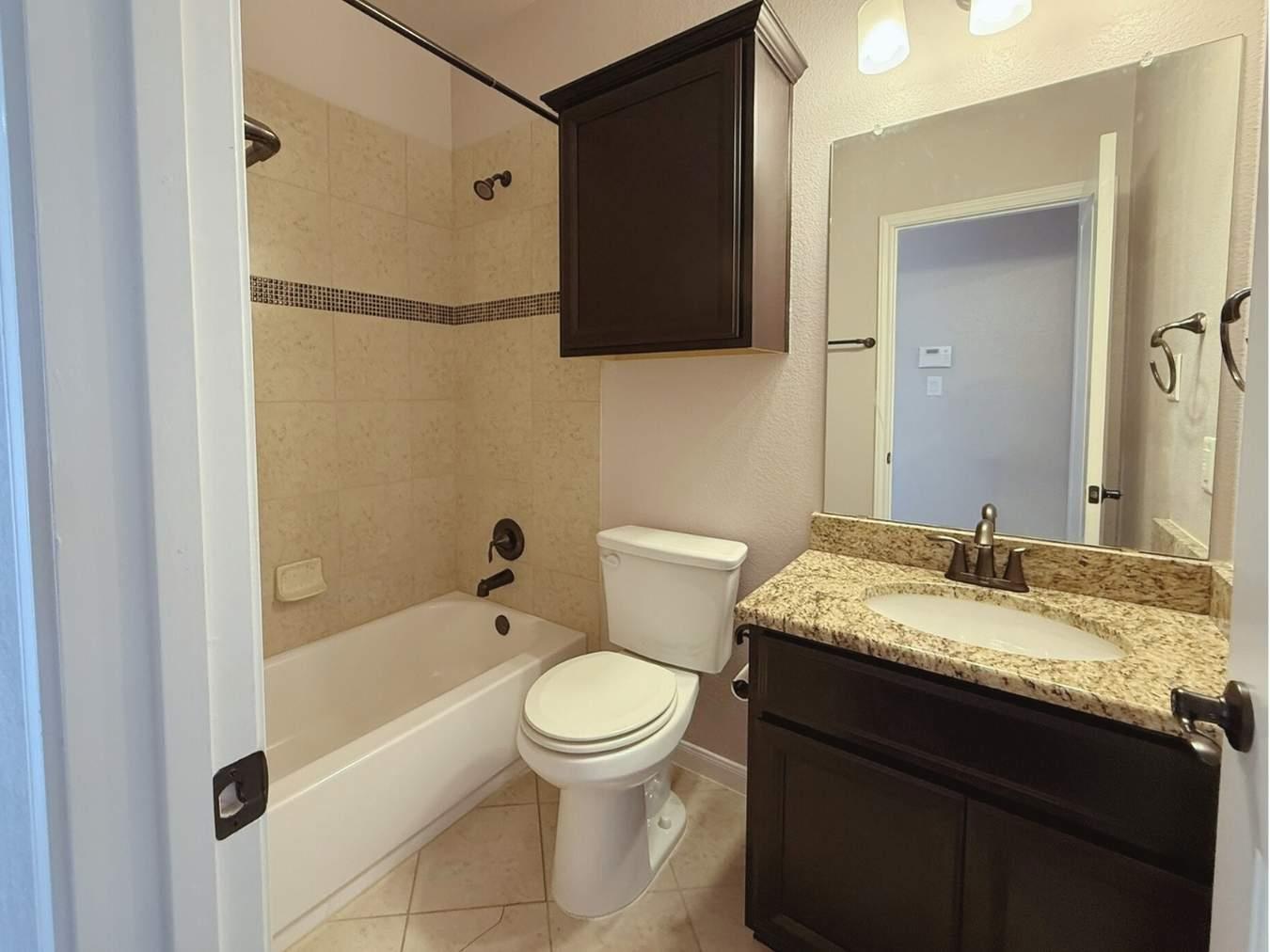 323 Chisholm Trl, Bastrop, TX 78602