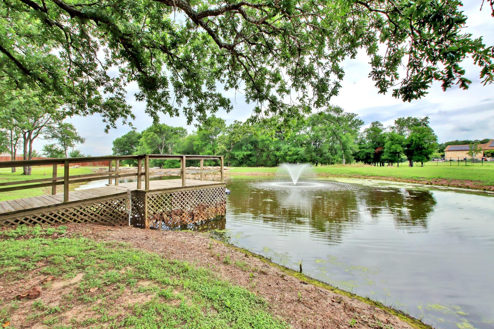 323 Chisholm Trl, Bastrop, TX 78602
