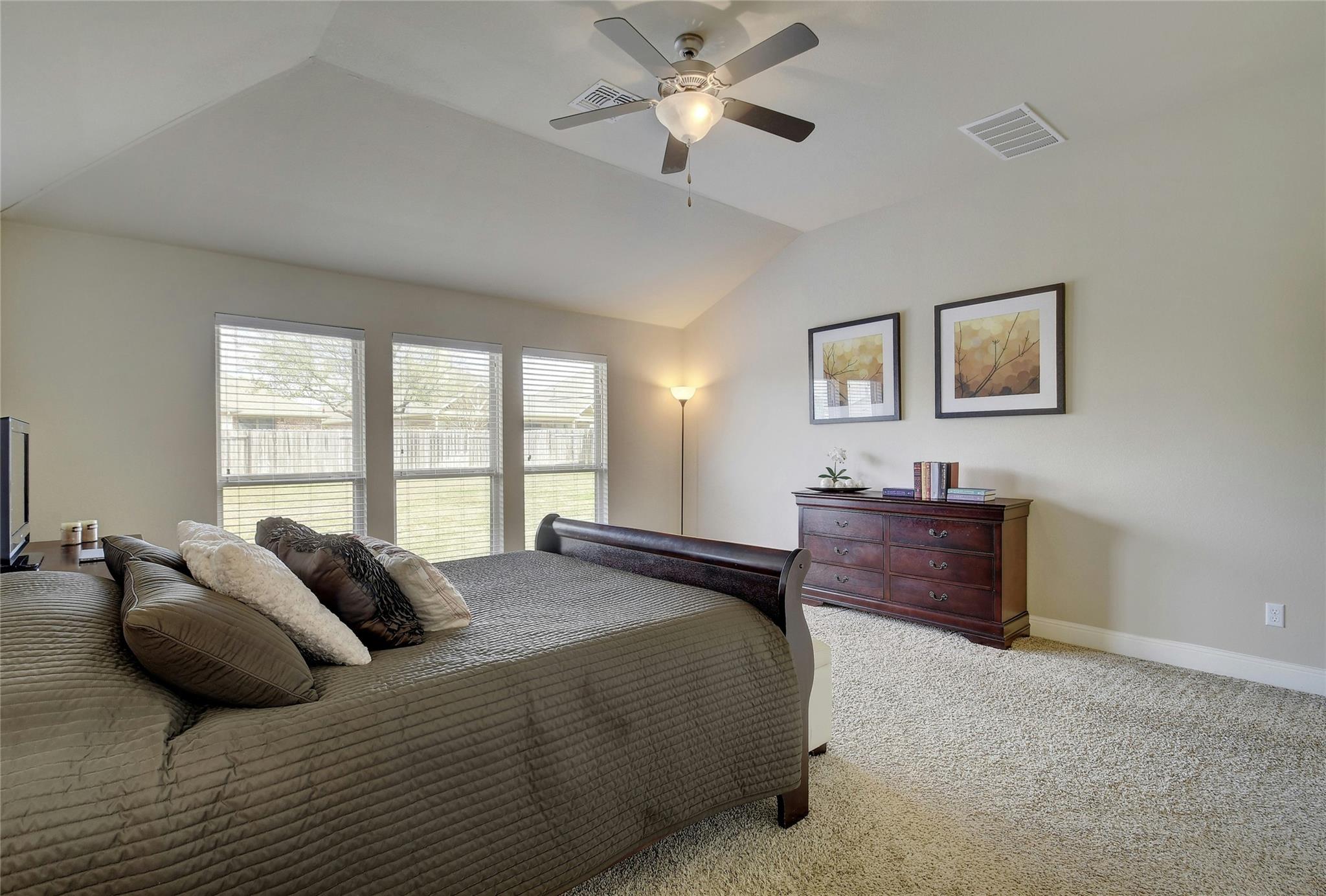 578 Ledge Stone Dr, Austin, TX 78737