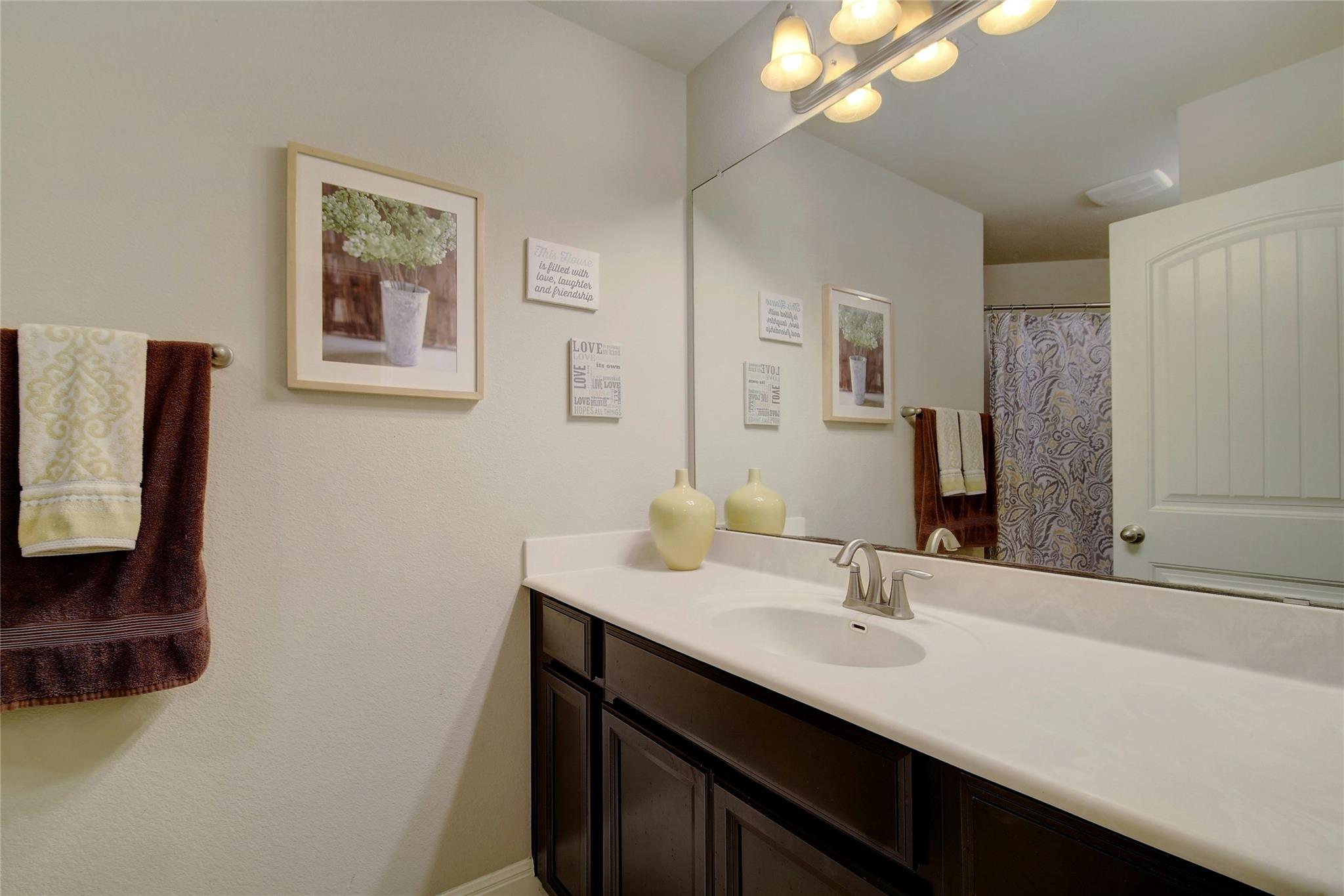 578 Ledge Stone Dr, Austin, TX 78737