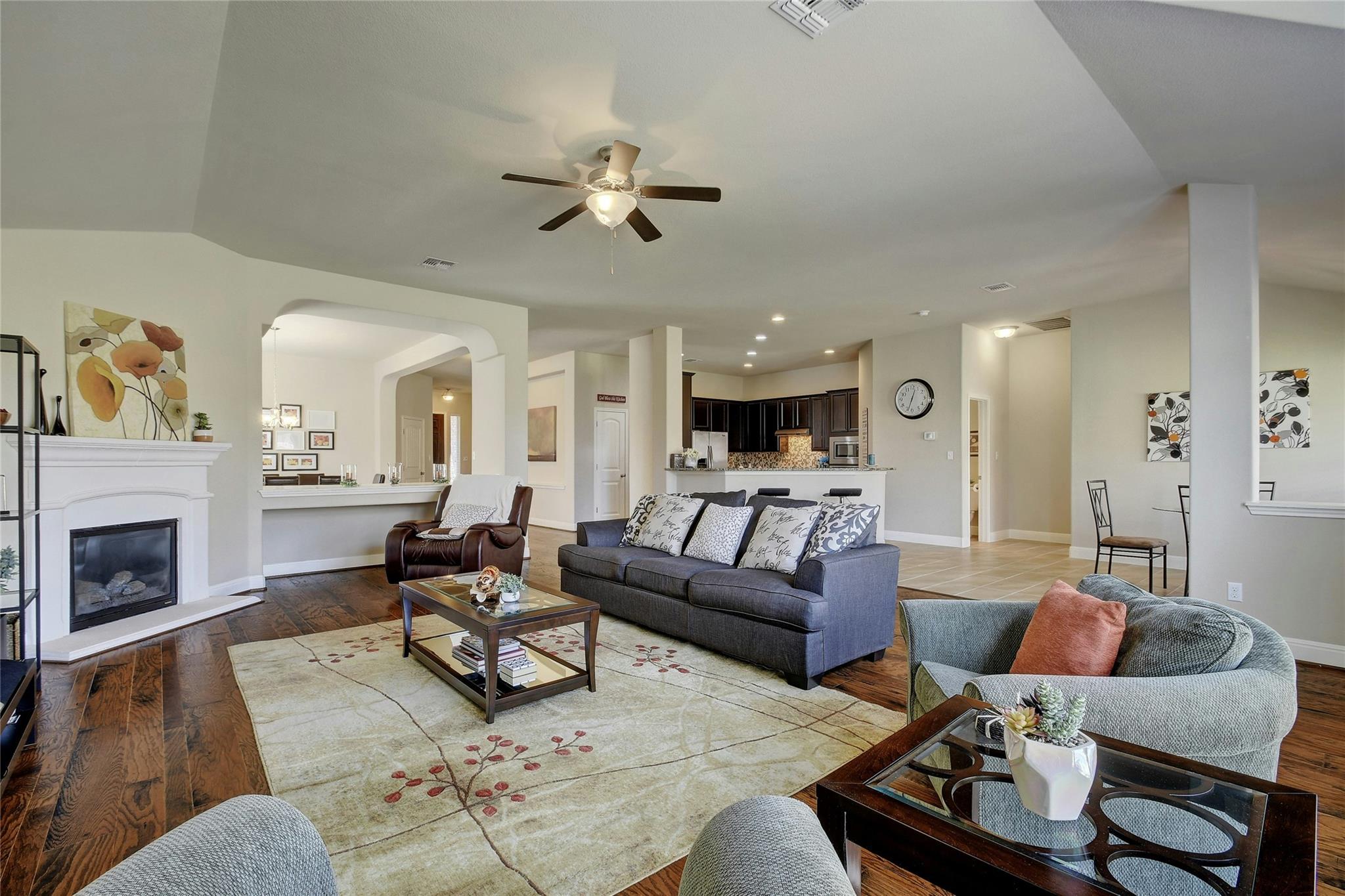 578 Ledge Stone Dr, Austin, TX 78737