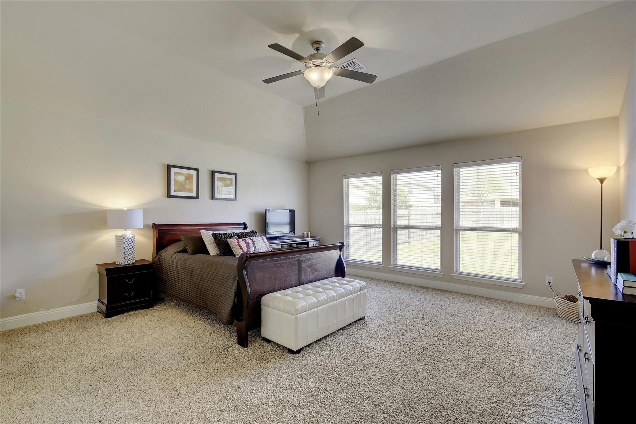 578 Ledge Stone Dr, Austin, TX 78737