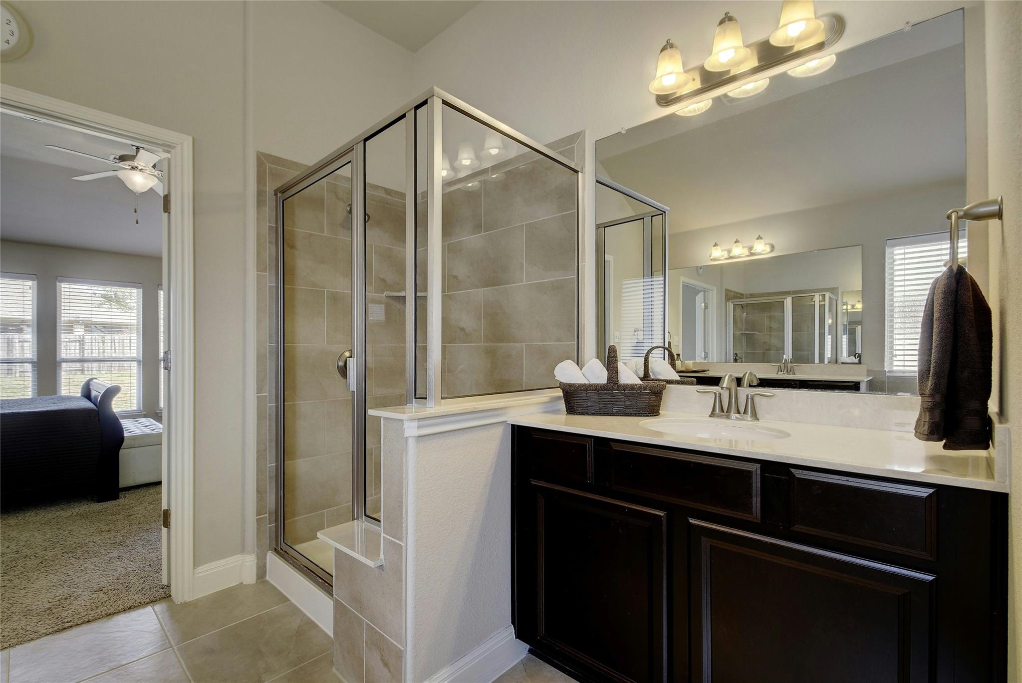 578 Ledge Stone Dr, Austin, TX 78737