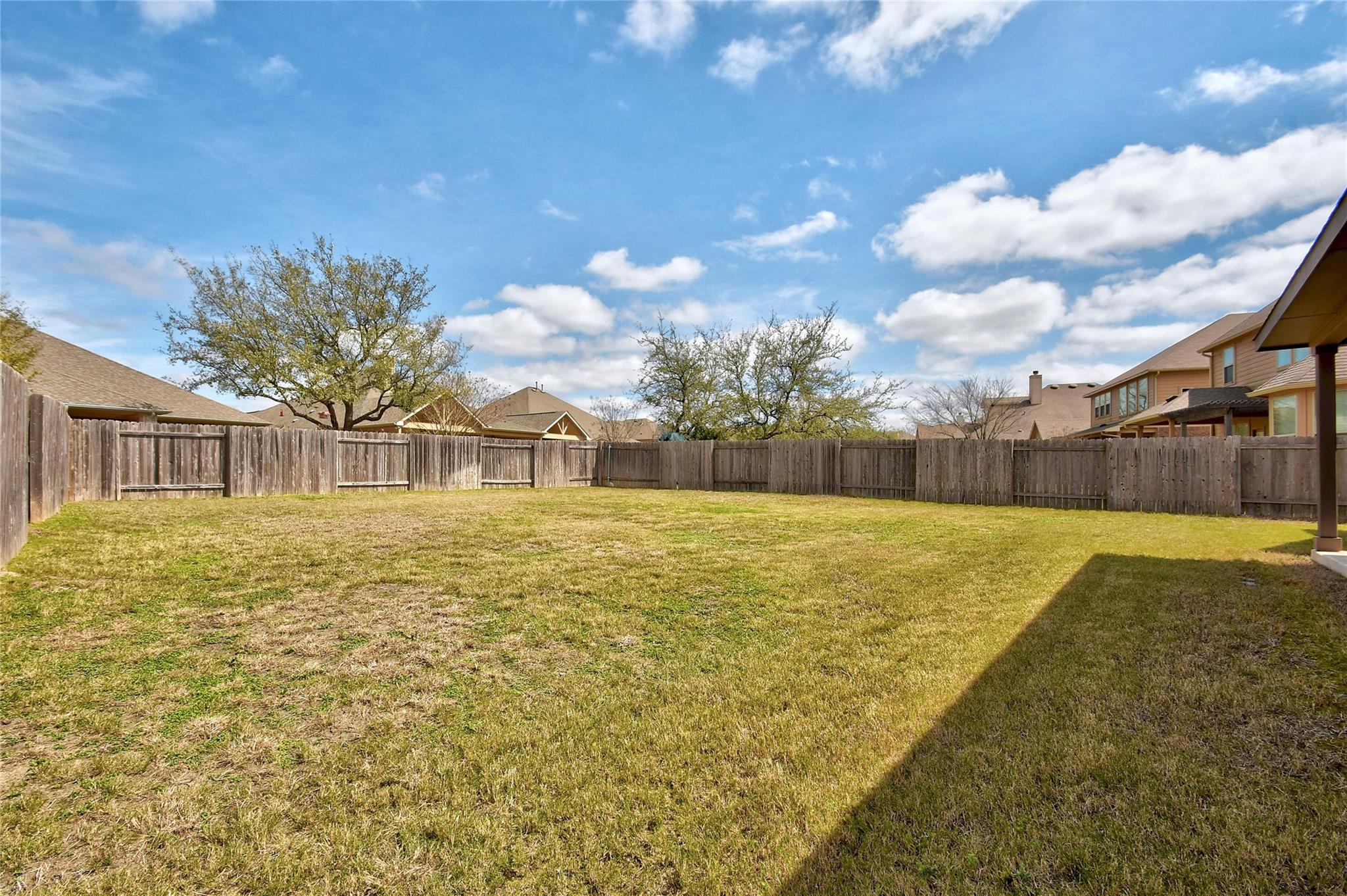 578 Ledge Stone Dr, Austin, TX 78737