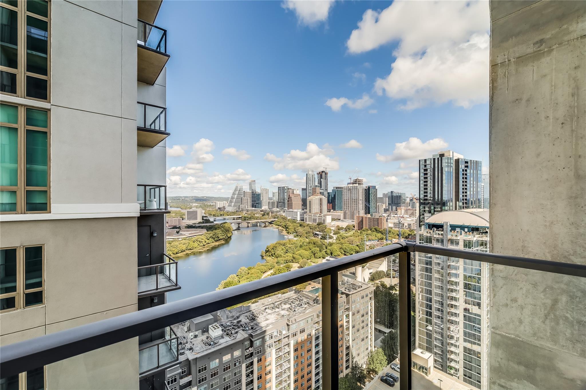 44 East Ave # 2503, Austin, TX 78701