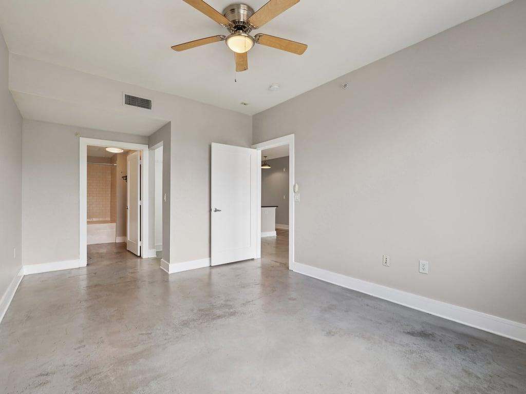 3016 Guadalupe St # 211, Austin, TX 78705
