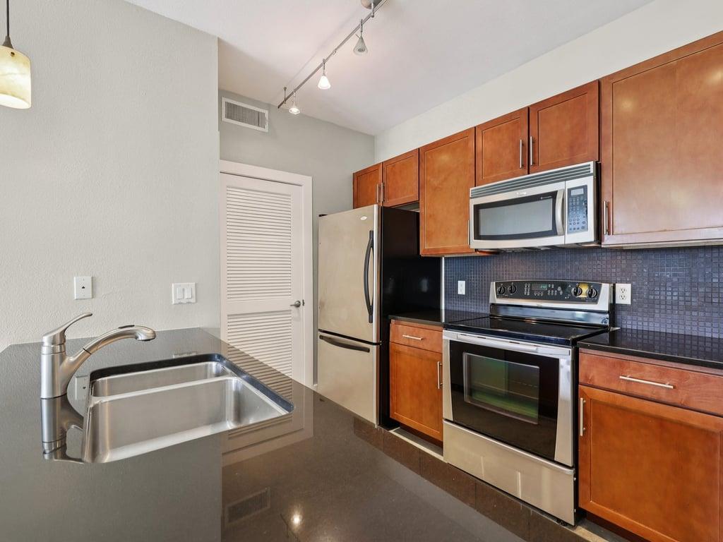 3016 Guadalupe St # 211, Austin, TX 78705