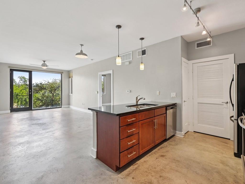 3016 Guadalupe St # 211, Austin, TX 78705