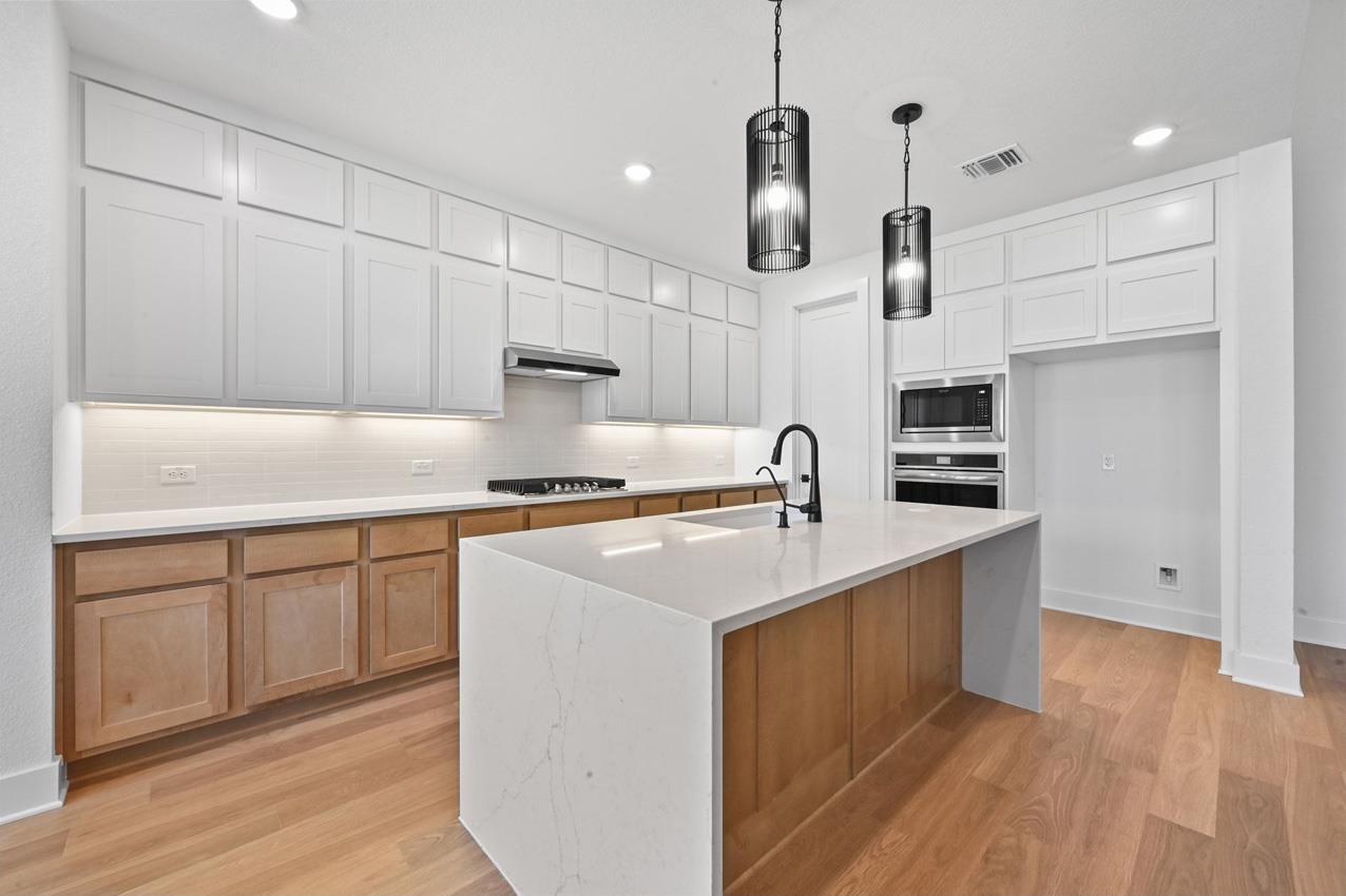 8616 Peristyle Dr, Austin, TX 78744