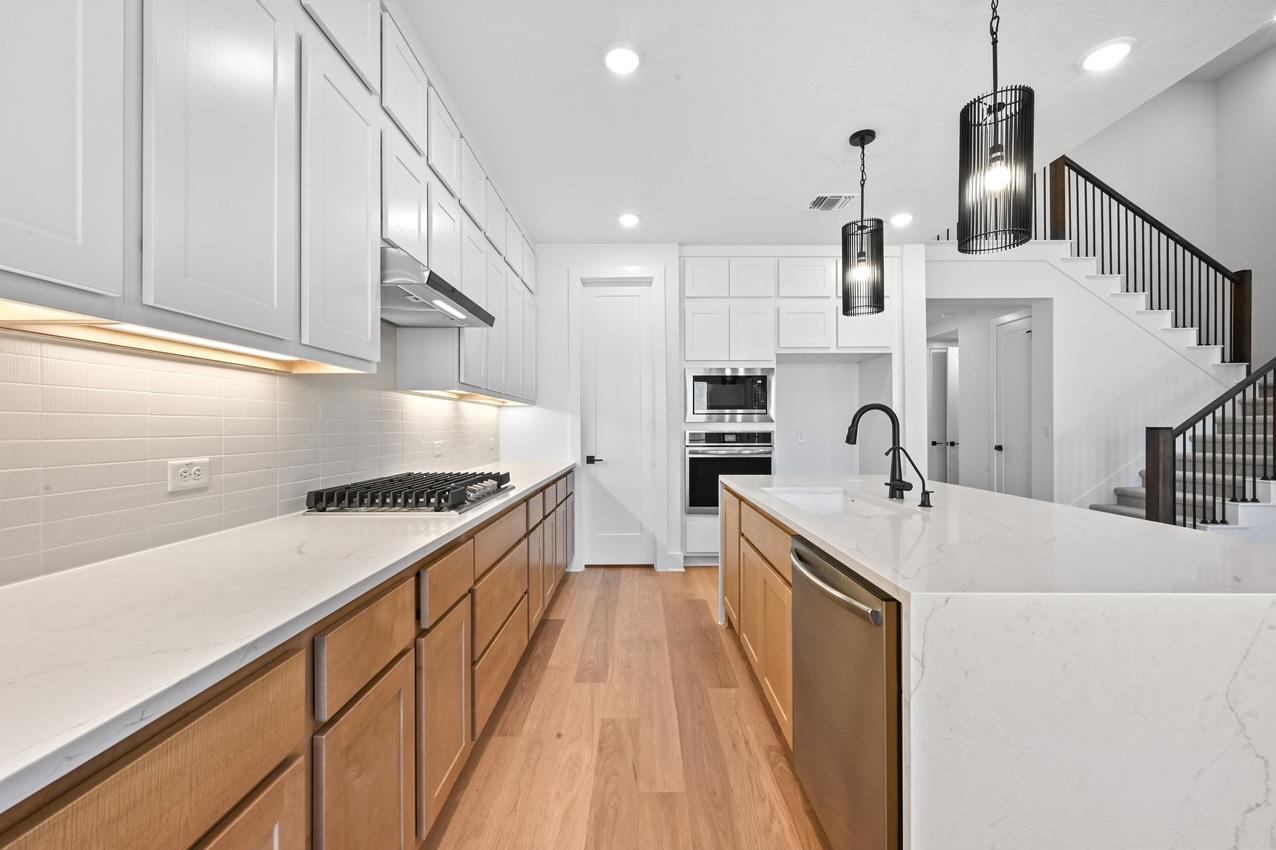 8616 Peristyle Dr, Austin, TX 78744