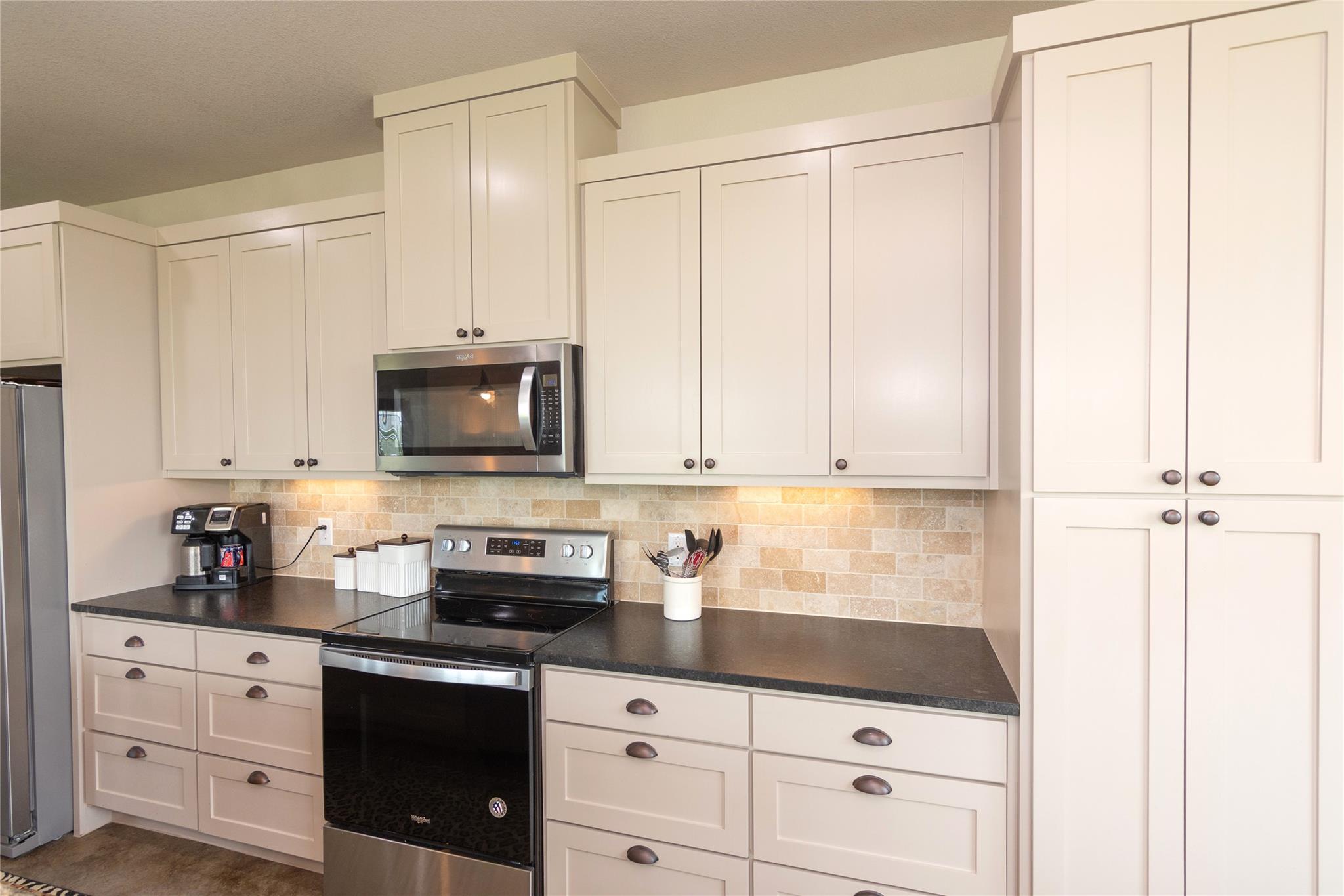 1662 County Road 465, Coupland, TX 78615