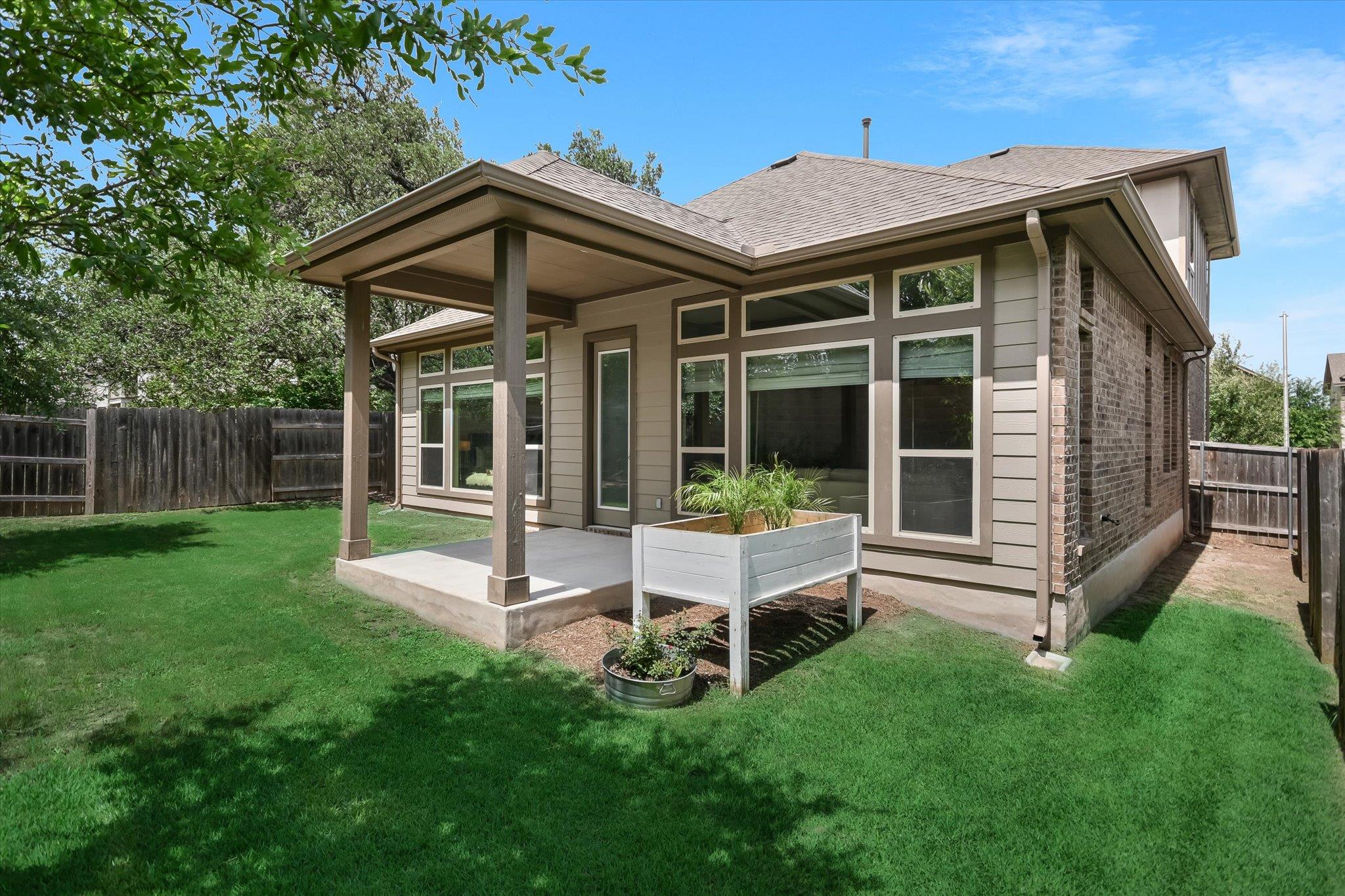 9516 Hunter Ln, Austin, TX 78748