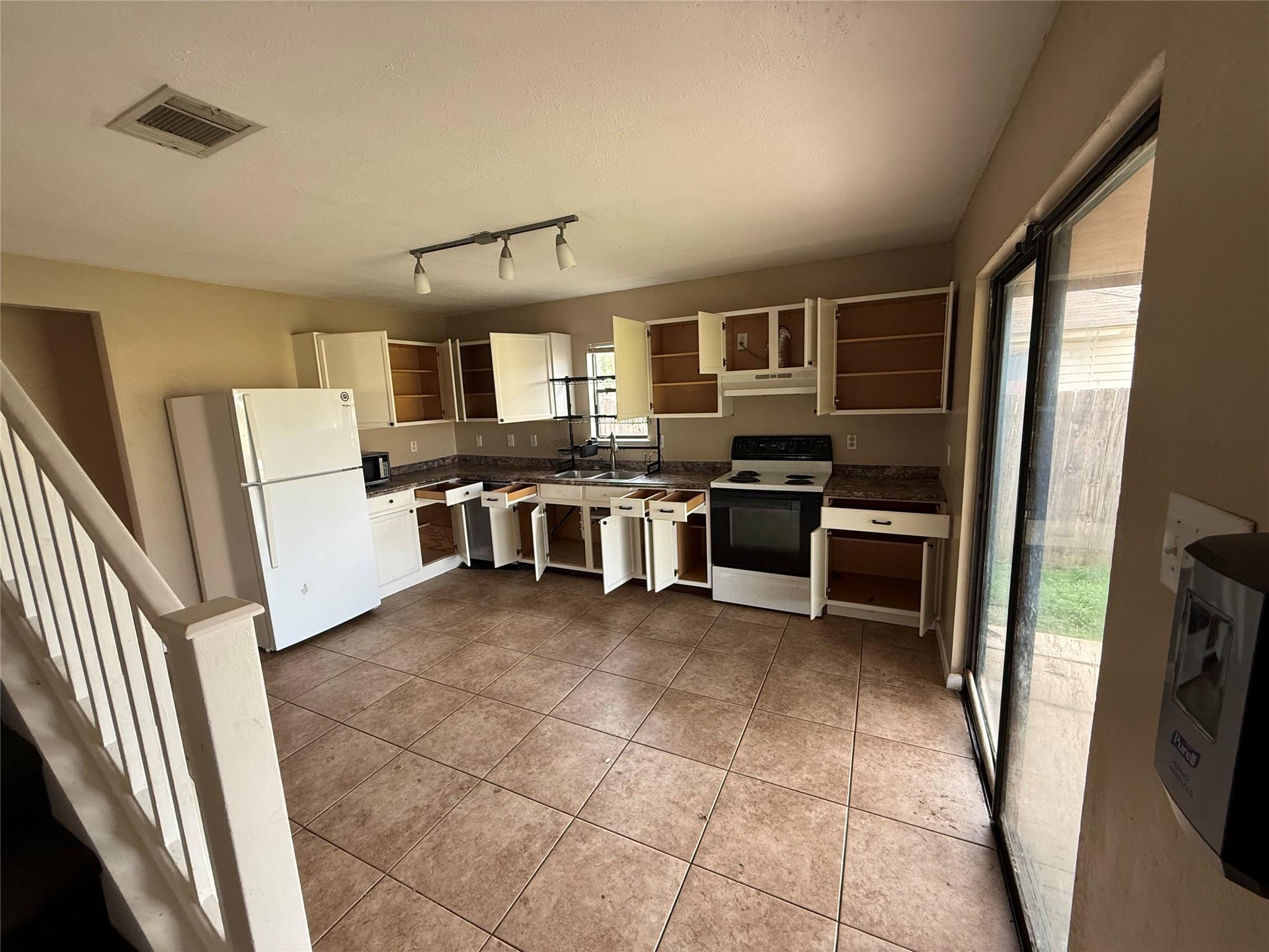 1326 Lakeside Loop, Round Rock, TX 78665