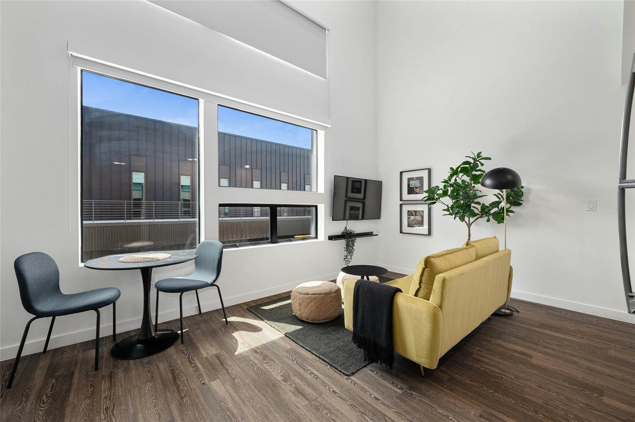 49 Navasota St # 216, Austin, TX 78702