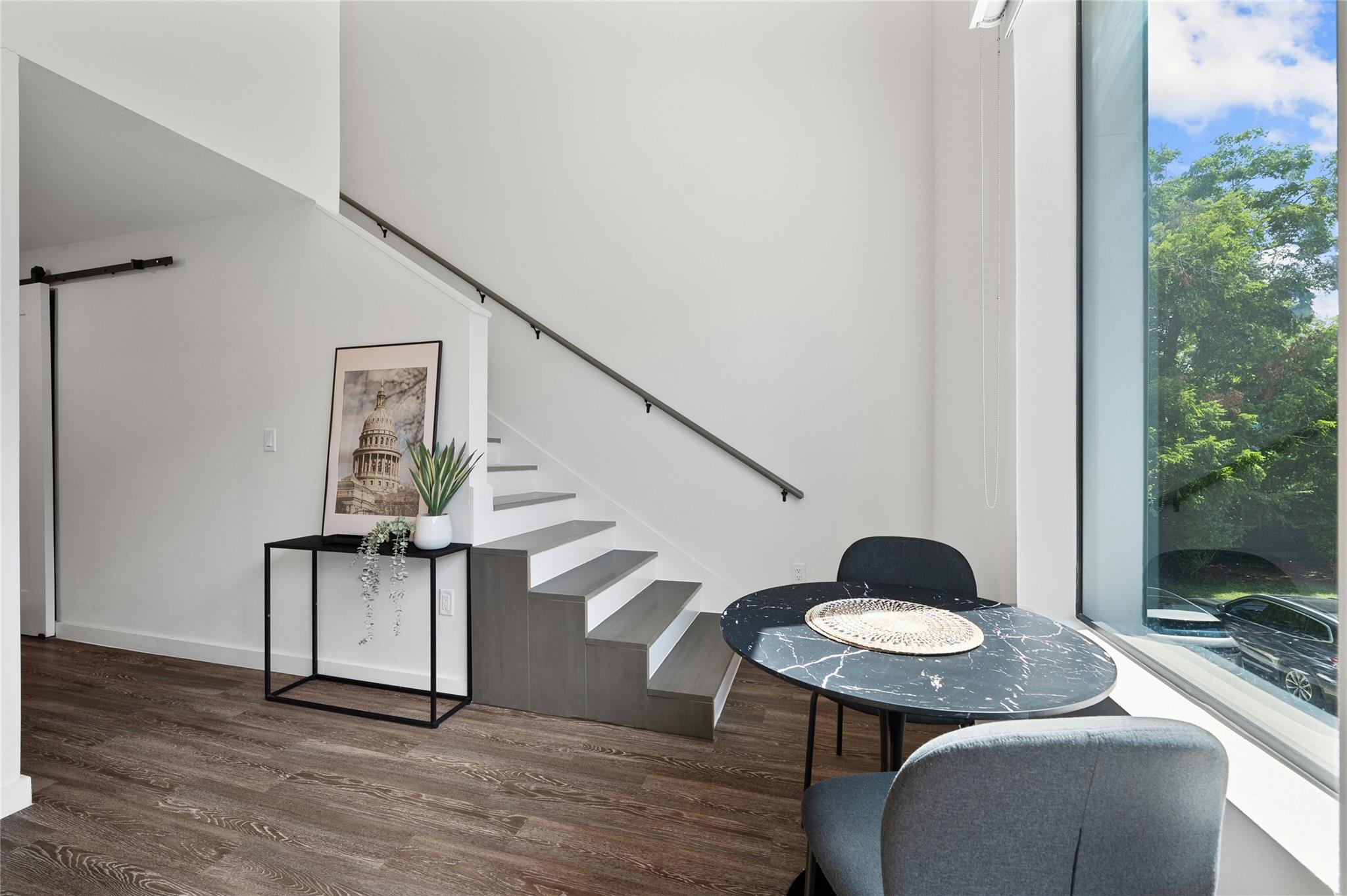 49 Navasota St # 216, Austin, TX 78702