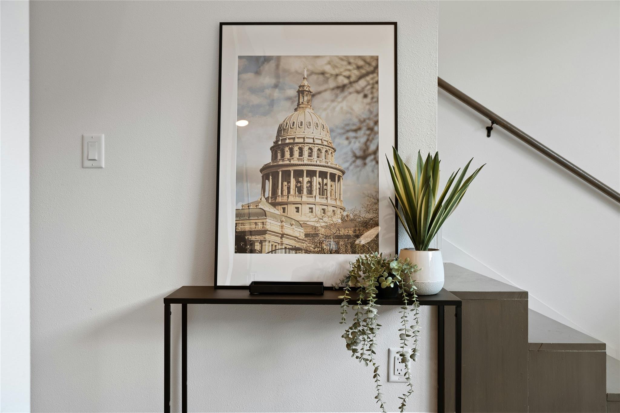 49 Navasota St # 216, Austin, TX 78702