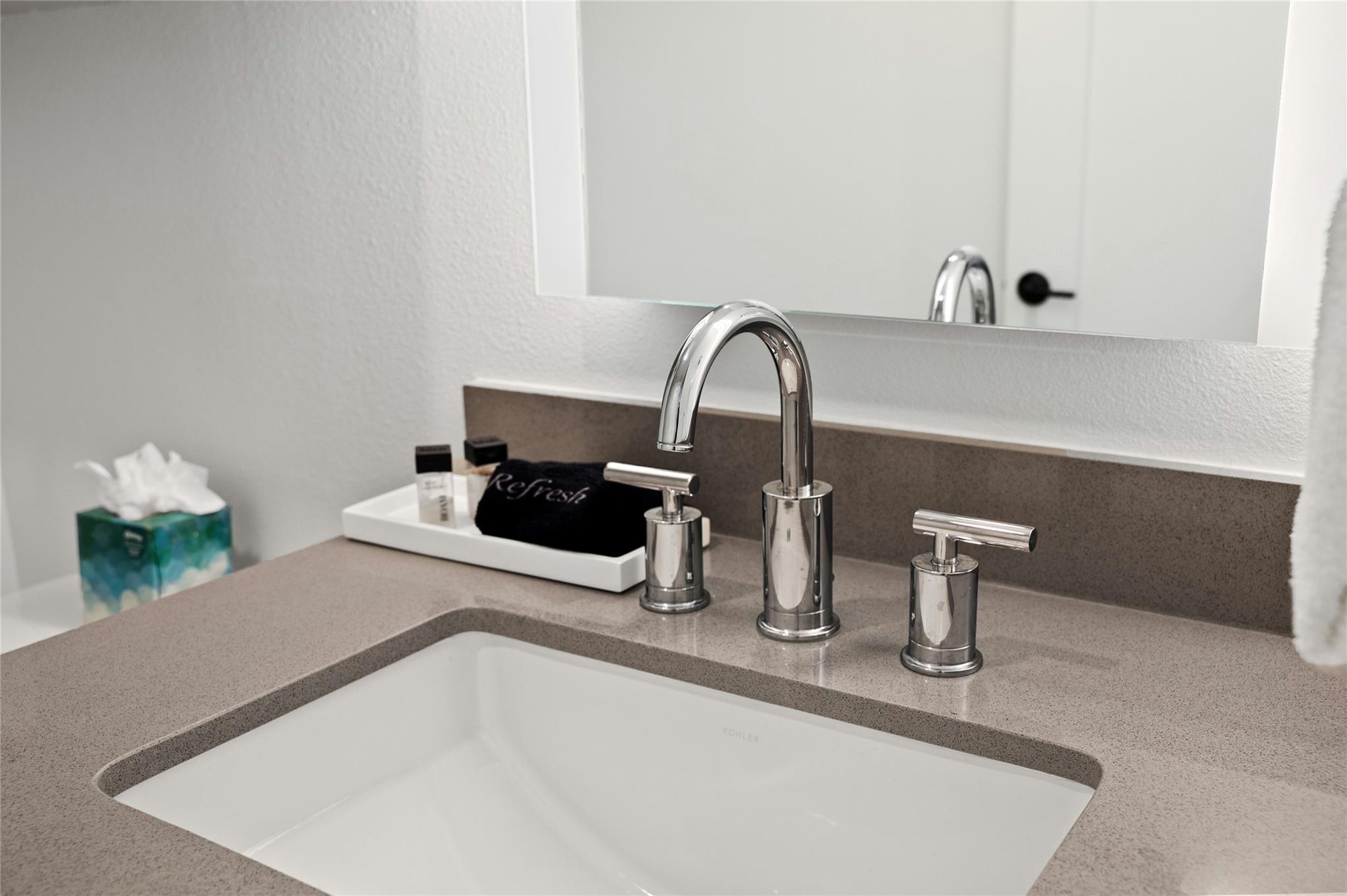 49 Navasota St # 216, Austin, TX 78702