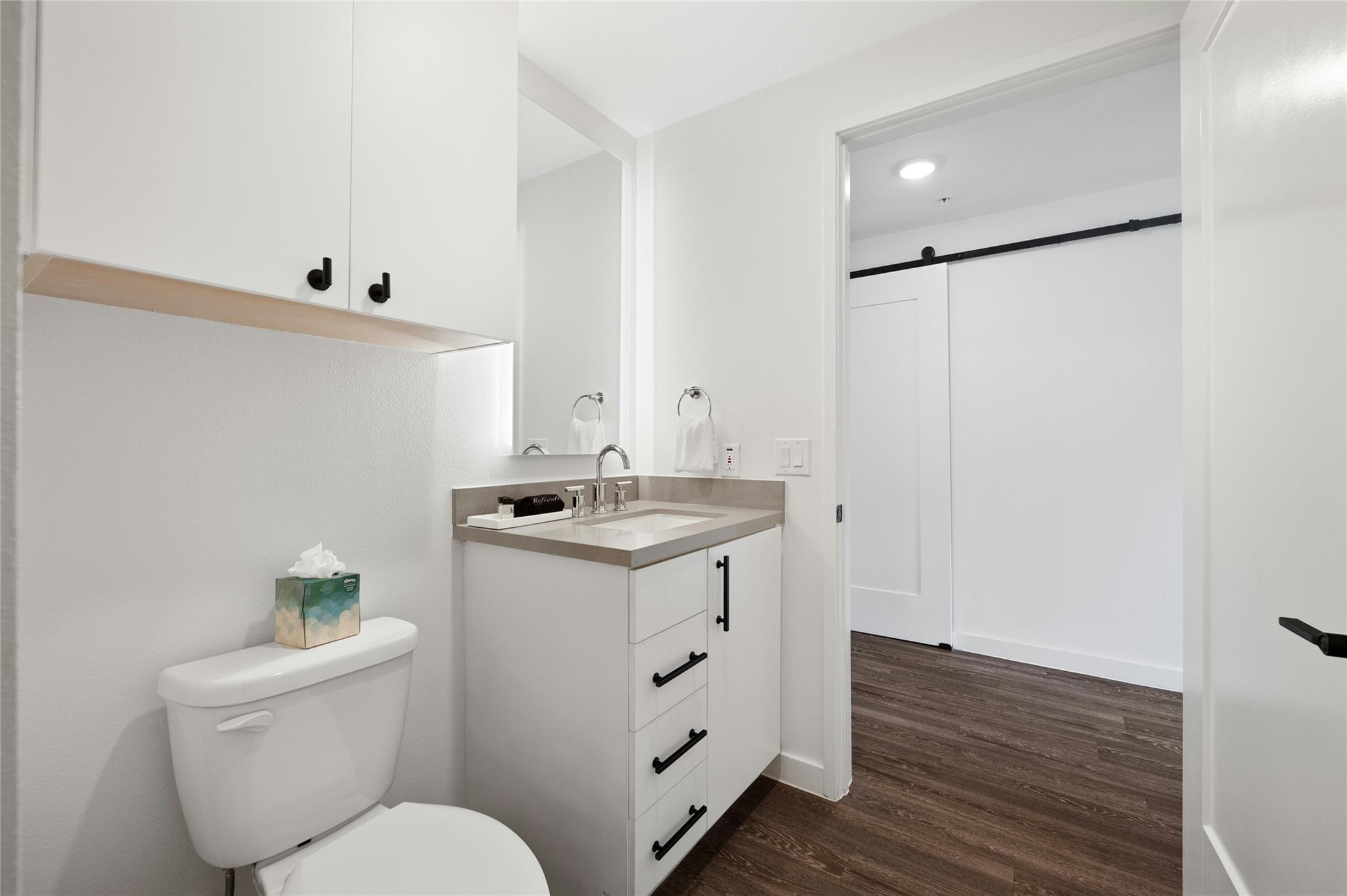 49 Navasota St # 216, Austin, TX 78702