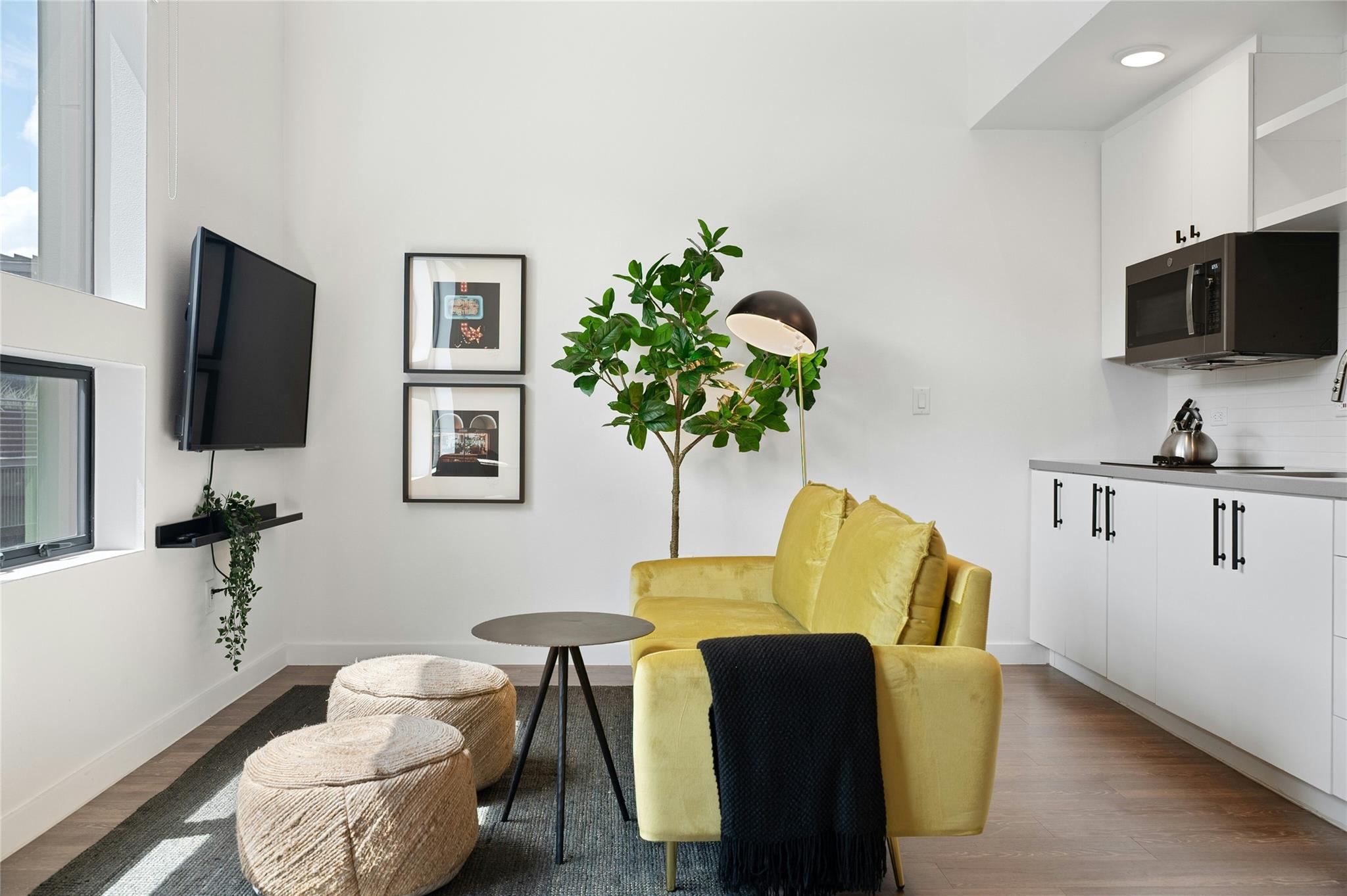 49 Navasota St # 216, Austin, TX 78702