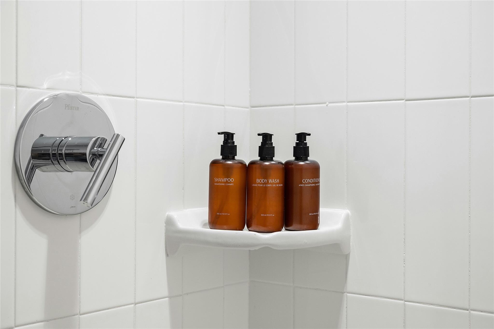 49 Navasota St # 216, Austin, TX 78702