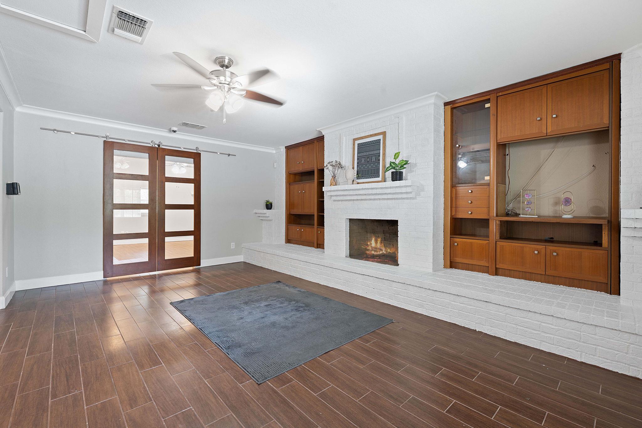 1101 Mahan Dr, Austin, TX 78721