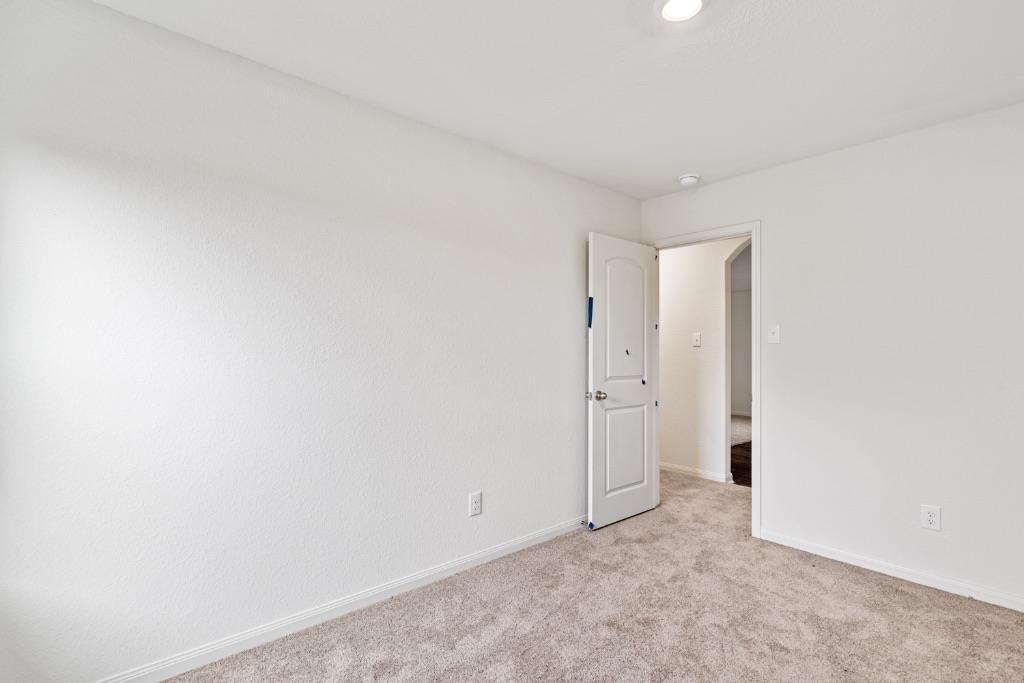 205 Allington Cir, Jarrell, TX 76537