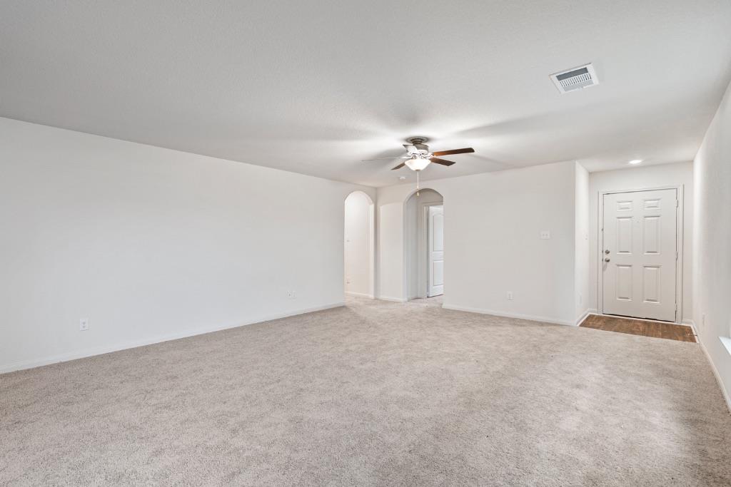 205 Allington Cir, Jarrell, TX 76537