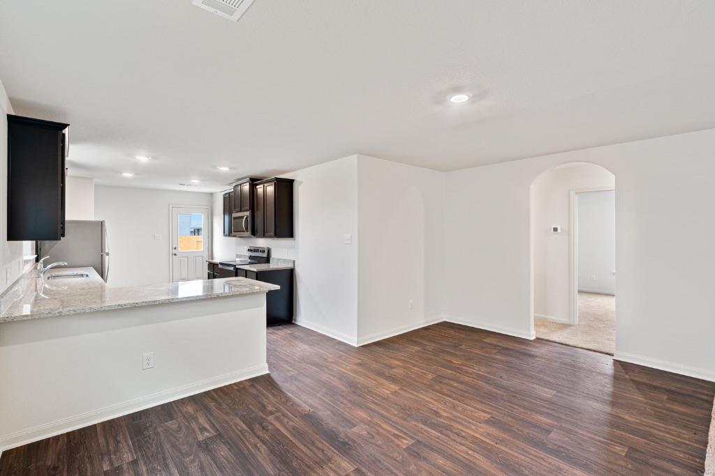205 Allington Cir, Jarrell, TX 76537