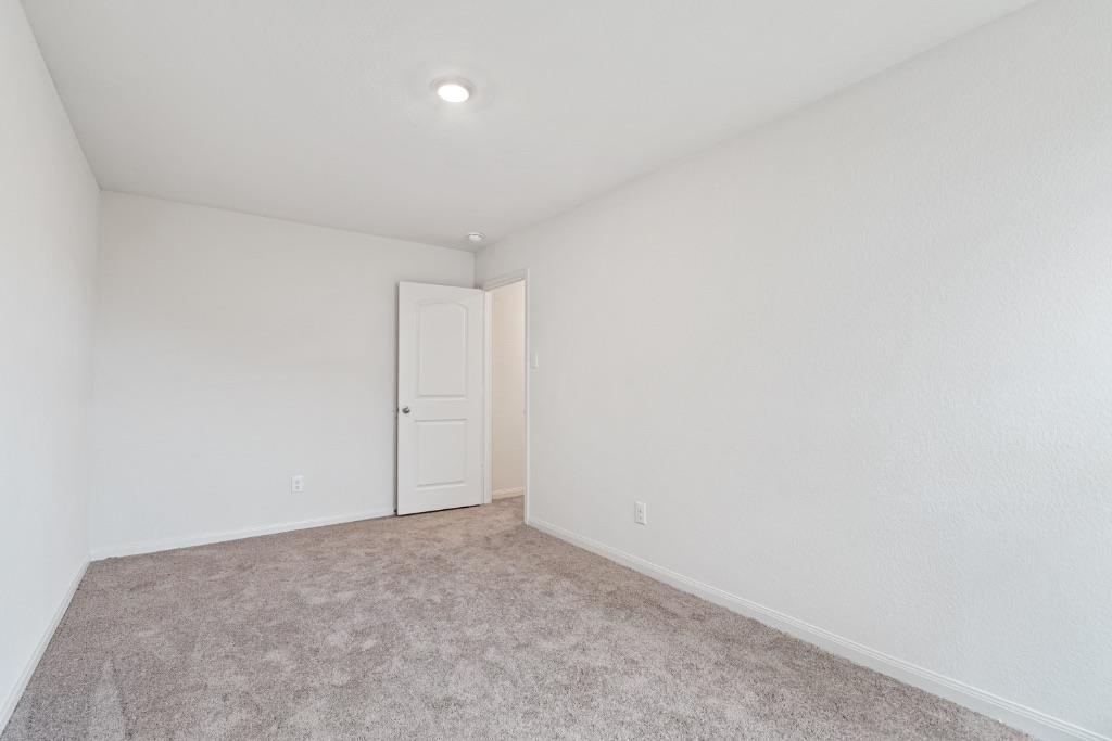 205 Allington Cir, Jarrell, TX 76537