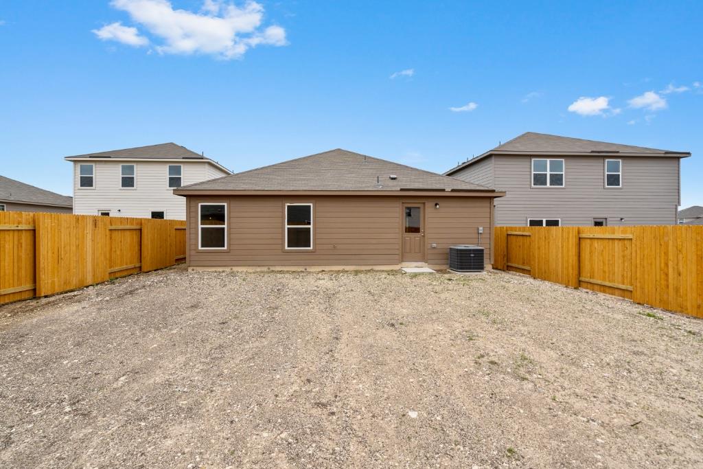 205 Allington Cir, Jarrell, TX 76537