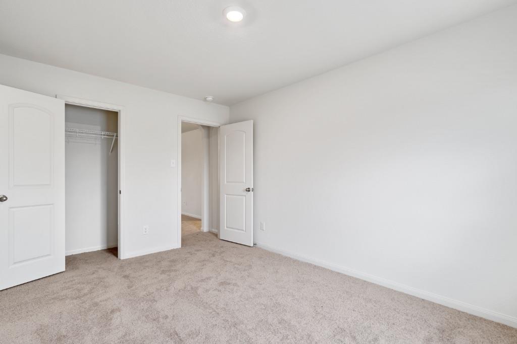 205 Allington Cir, Jarrell, TX 76537
