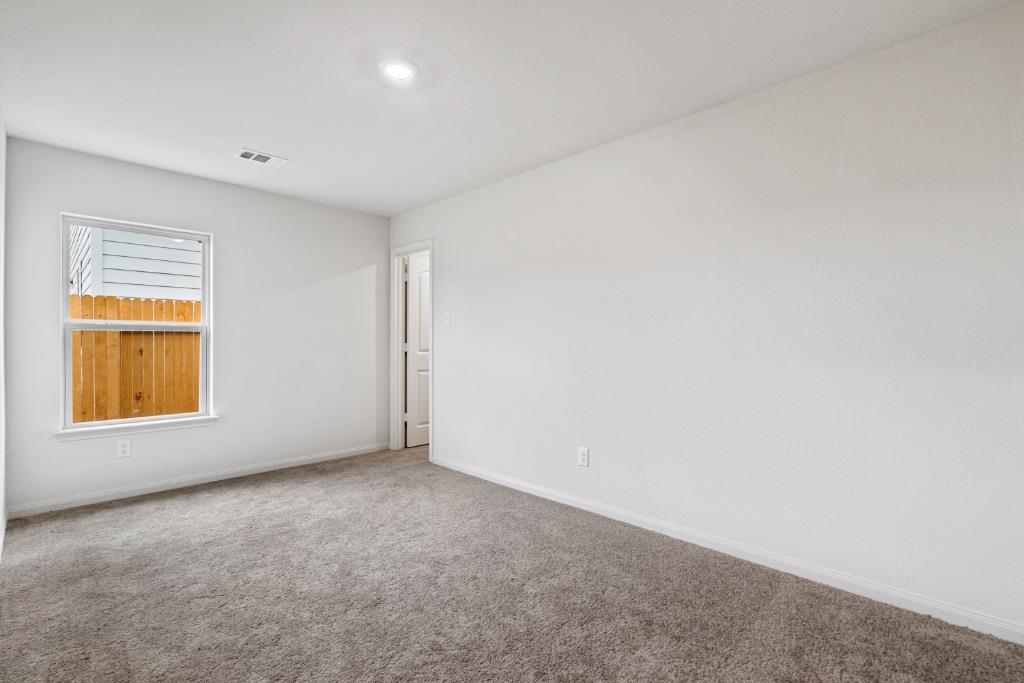 205 Allington Cir, Jarrell, TX 76537