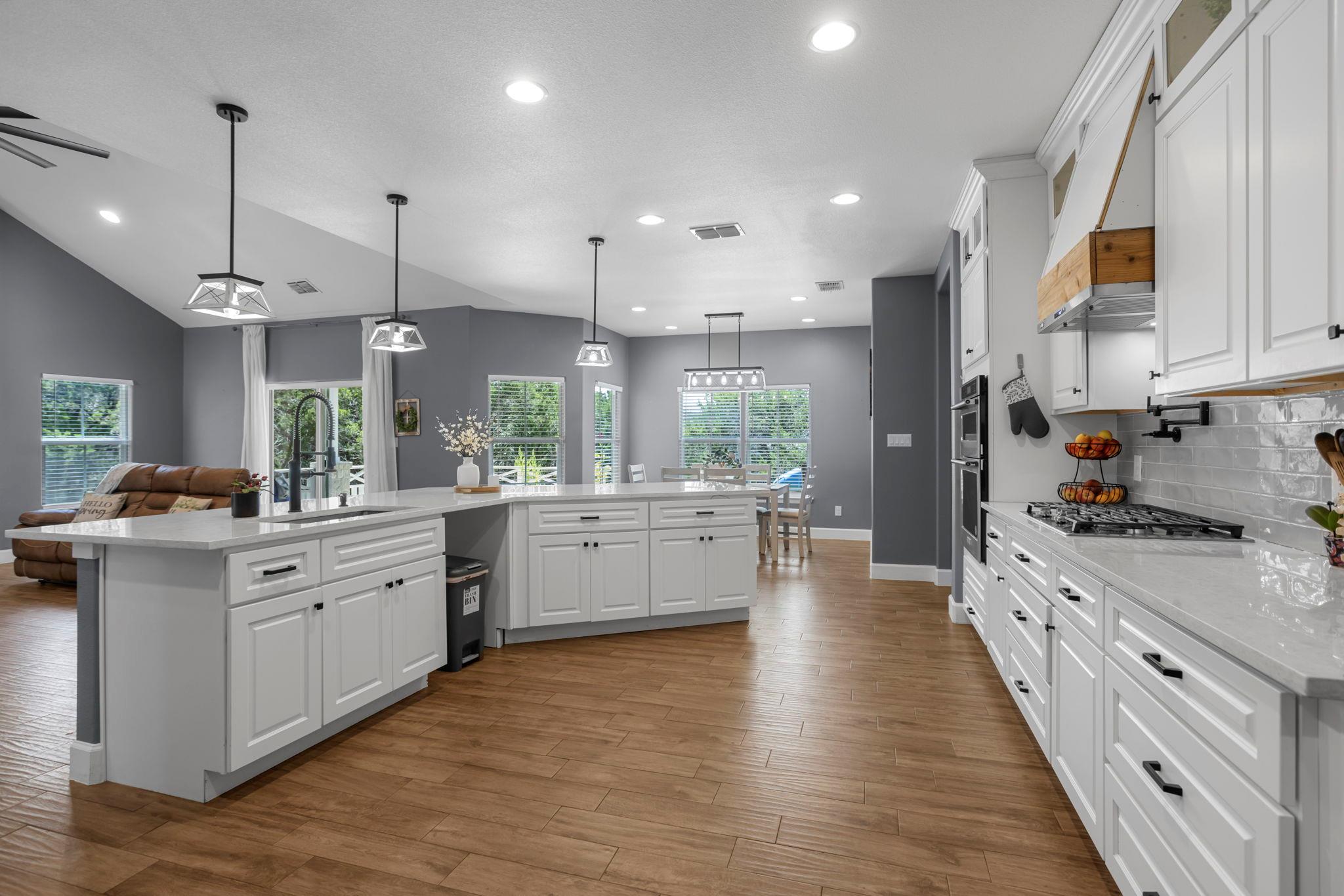 5 Mimosa St, Wimberley, TX 78676