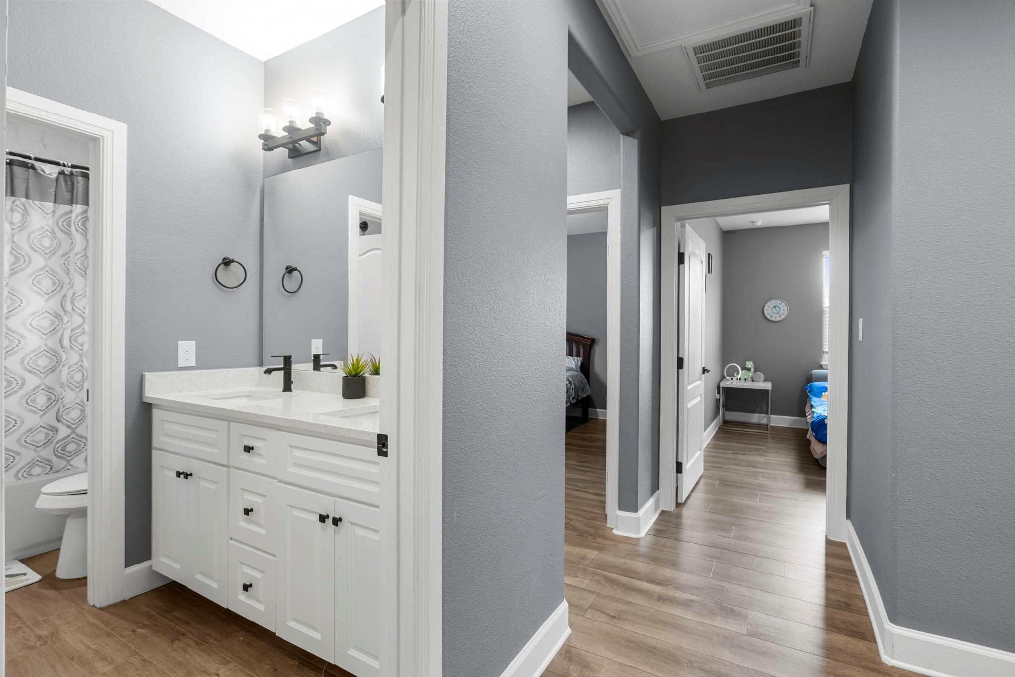 5 Mimosa St, Wimberley, TX 78676