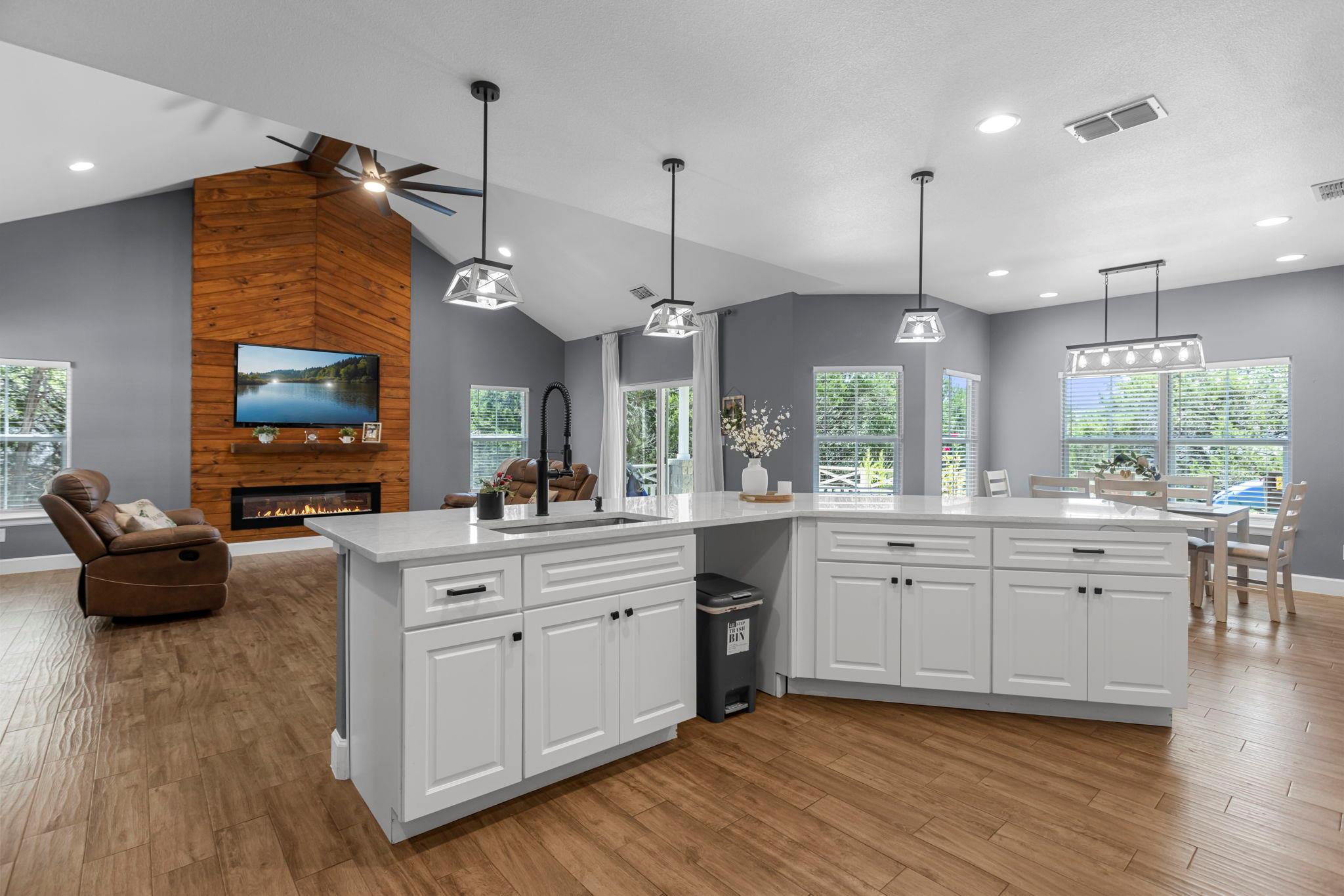 5 Mimosa St, Wimberley, TX 78676