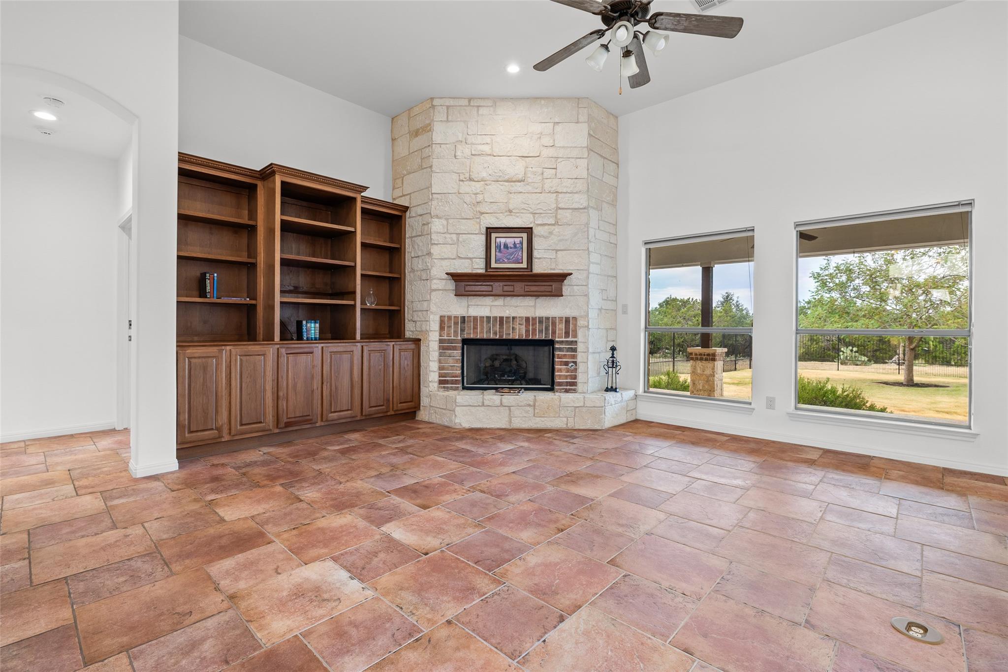 1106 Squaw Vly, Leander, TX 78641
