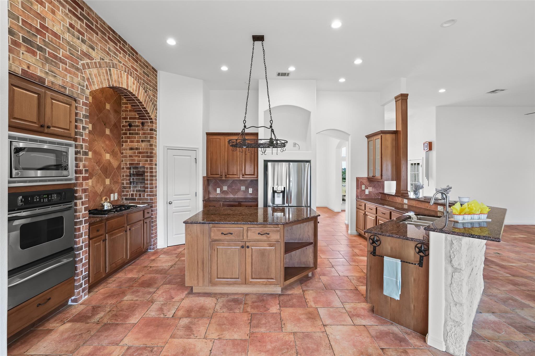 1106 Squaw Vly, Leander, TX 78641