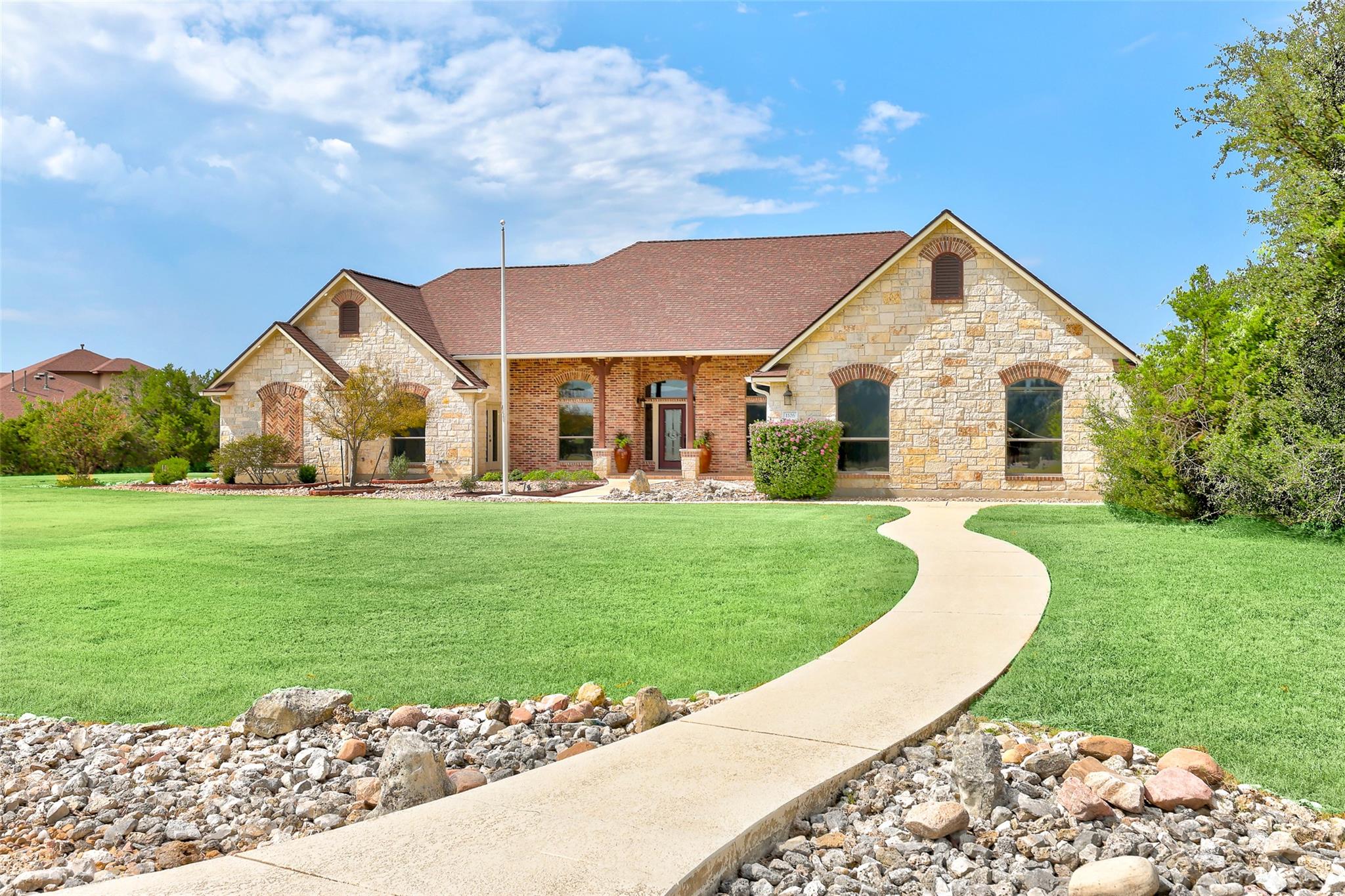 1106 Squaw Vly, Leander, TX 78641