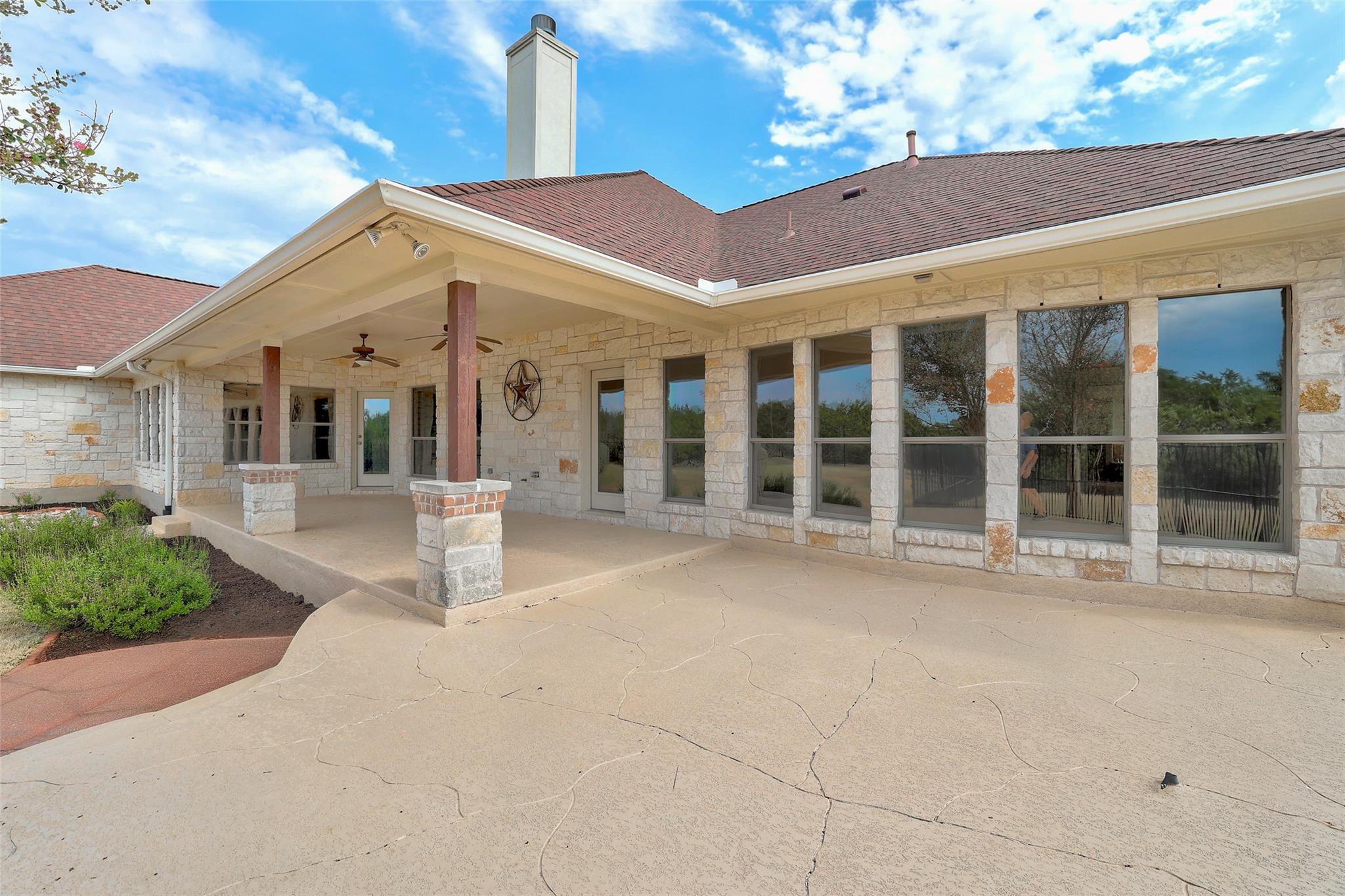 1106 Squaw Vly, Leander, TX 78641