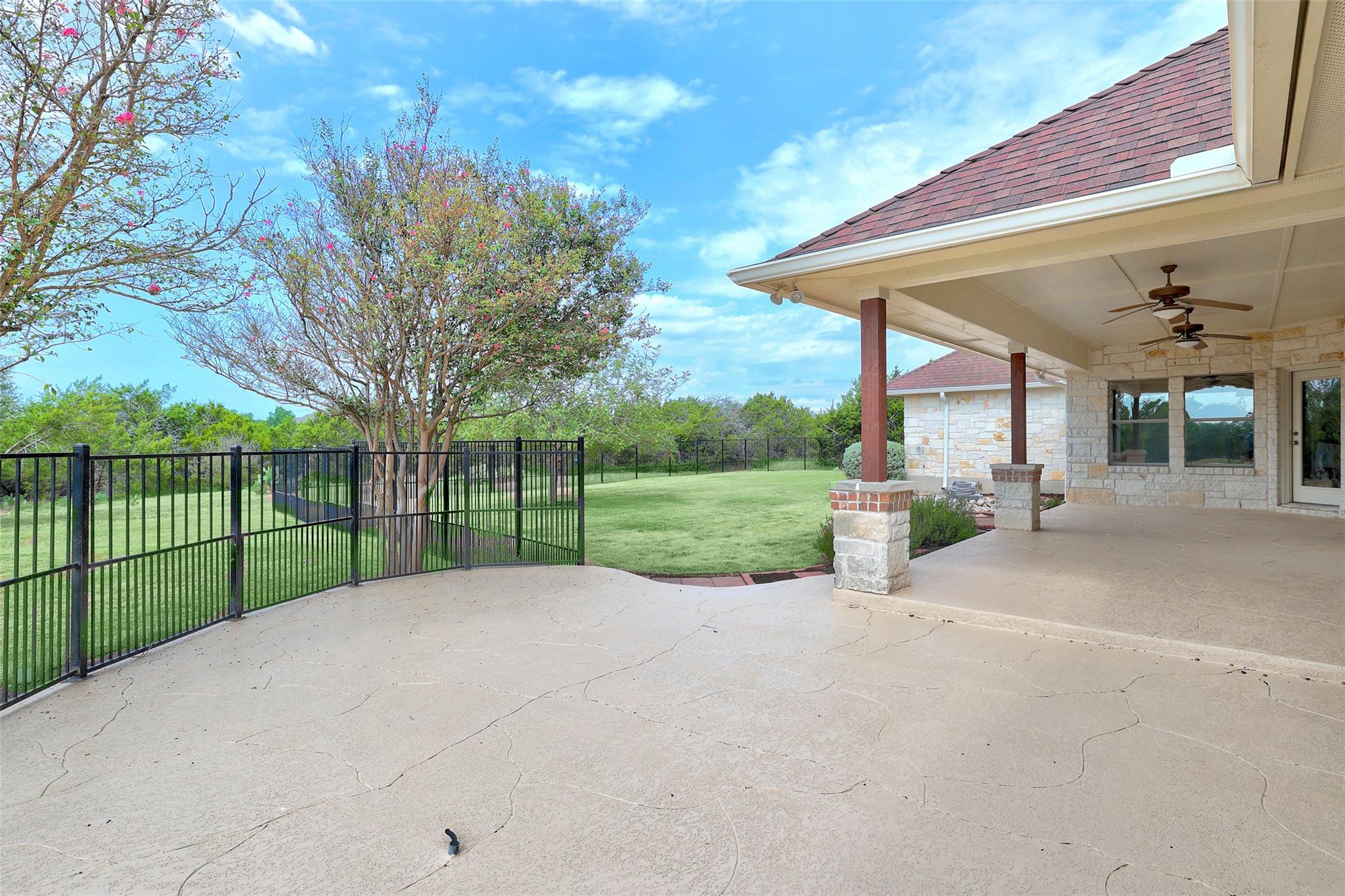 1106 Squaw Vly, Leander, TX 78641