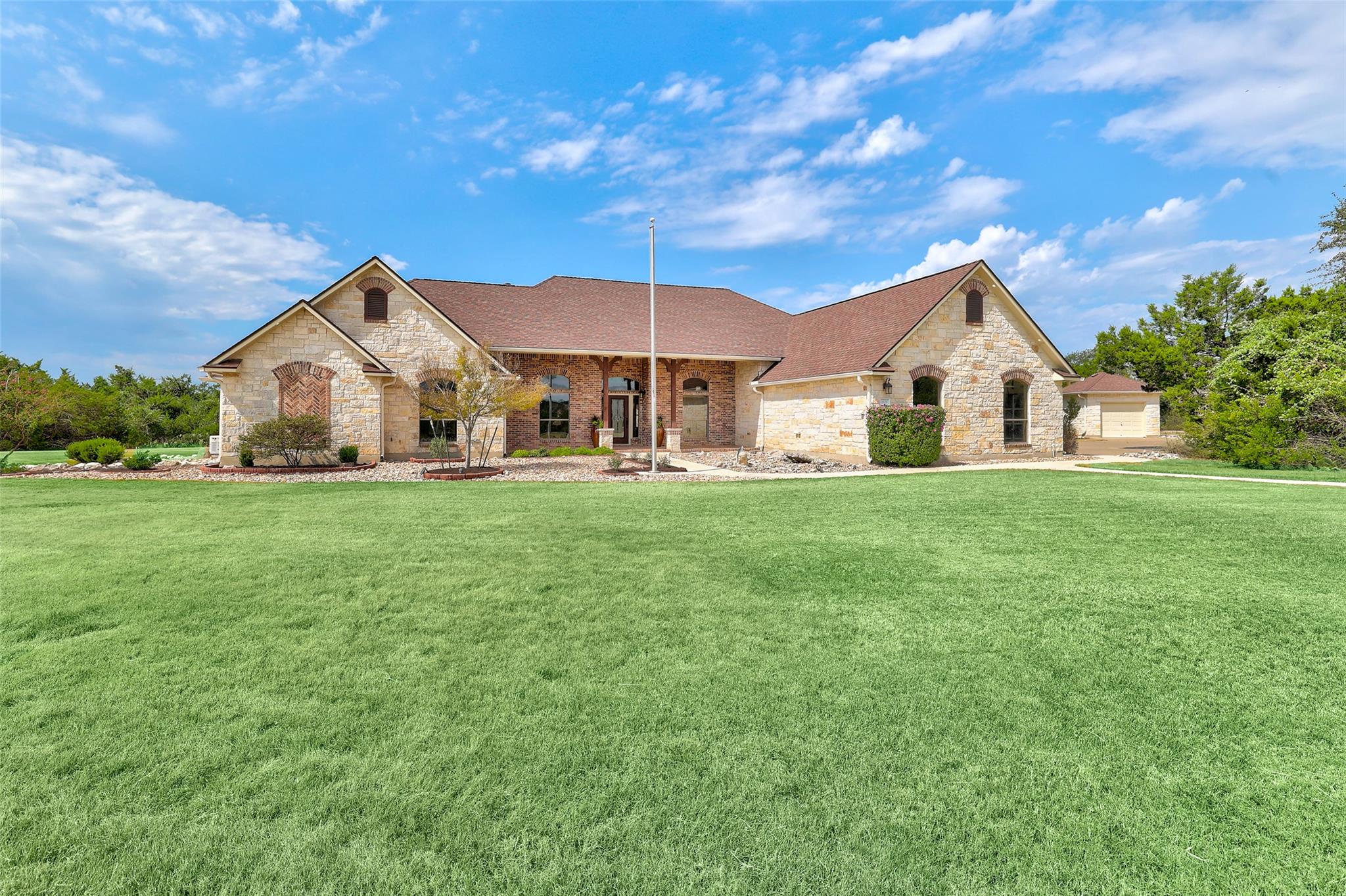 1106 Squaw Vly, Leander, TX 78641