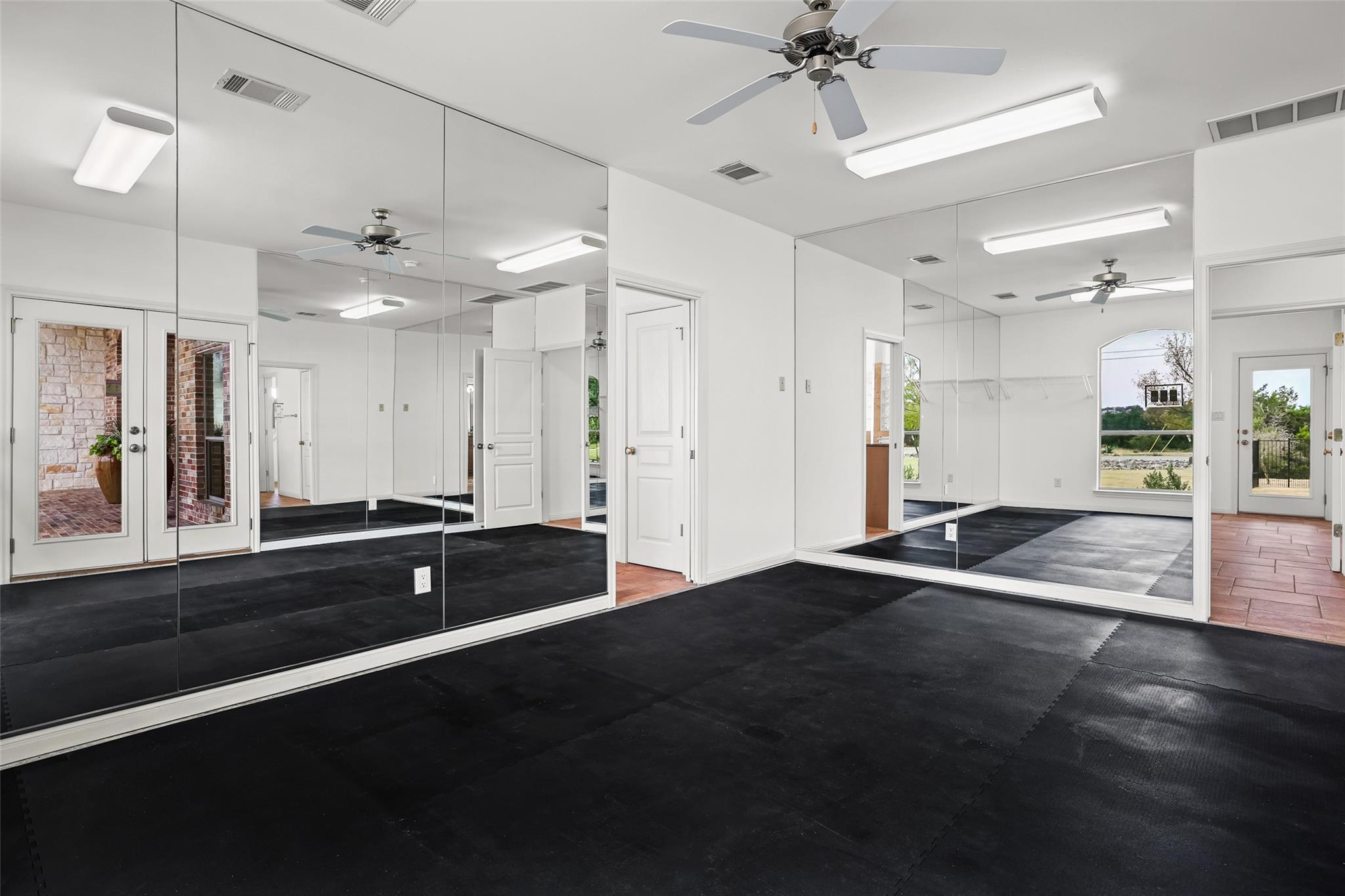 1106 Squaw Vly, Leander, TX 78641