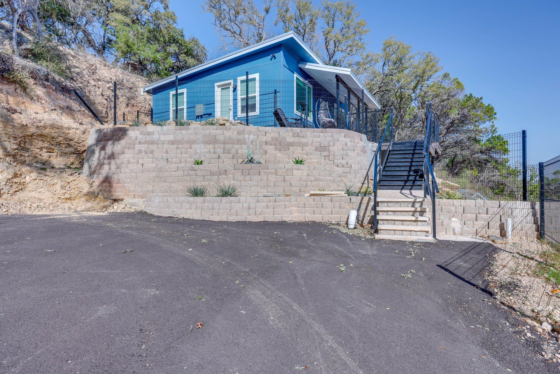 482 Dusty Saddle Dr, Canyon Lake, TX 78133