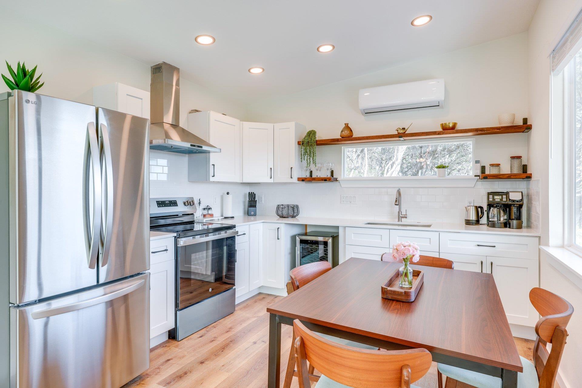 482 Dusty Saddle Dr, Canyon Lake, TX 78133