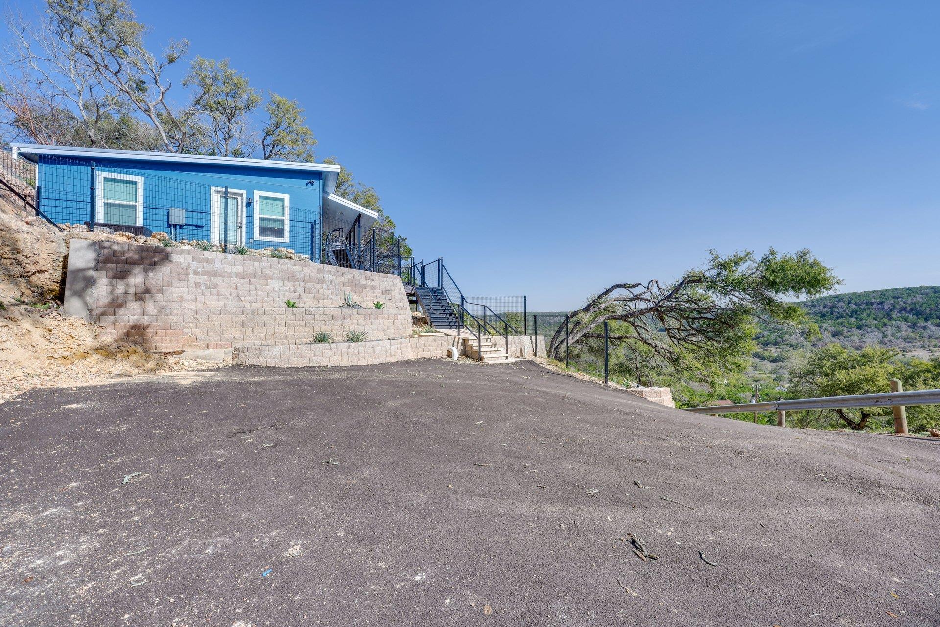 482 Dusty Saddle Dr, Canyon Lake, TX 78133